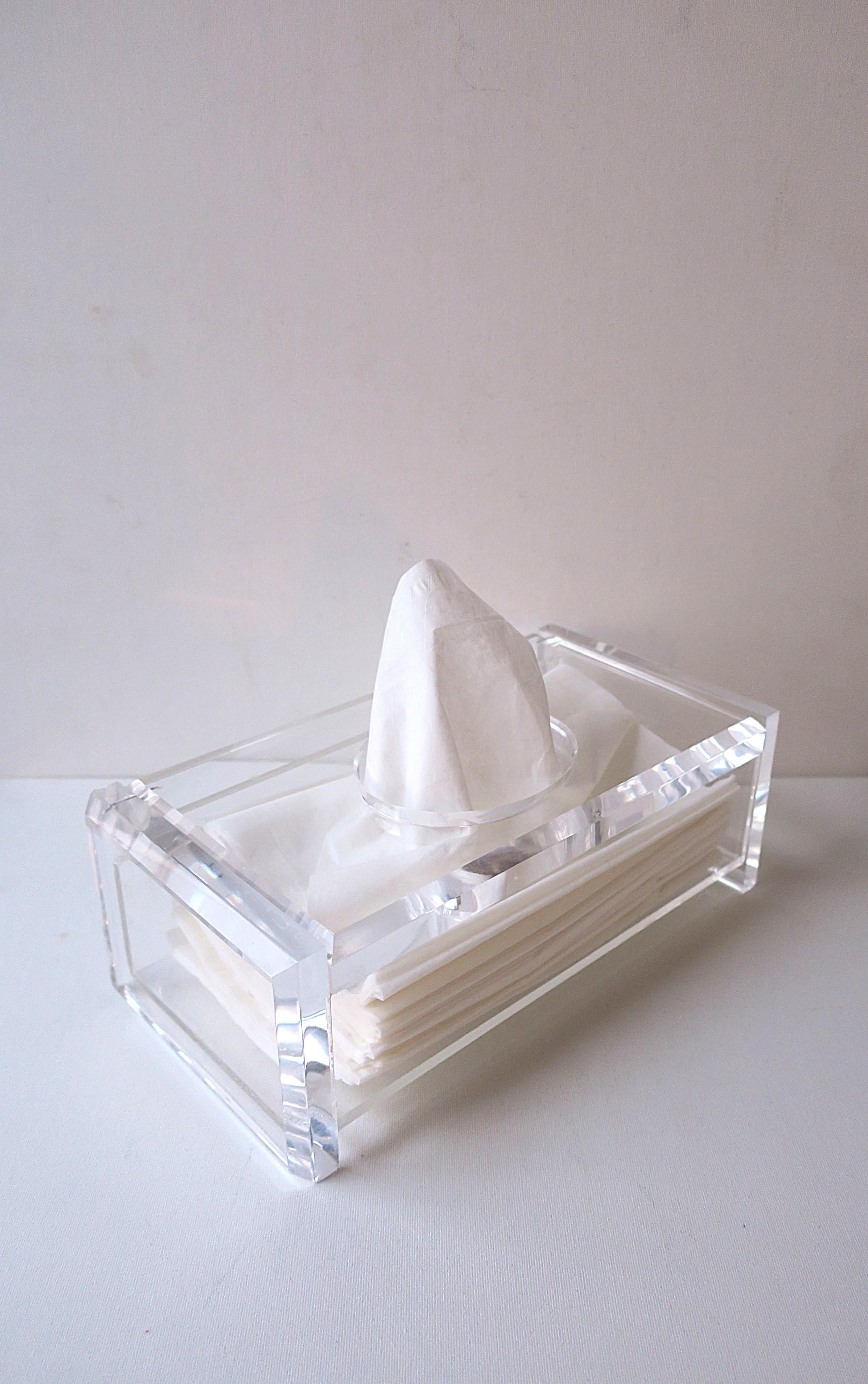 Caja de pañuelos Lucite siglo XX en venta