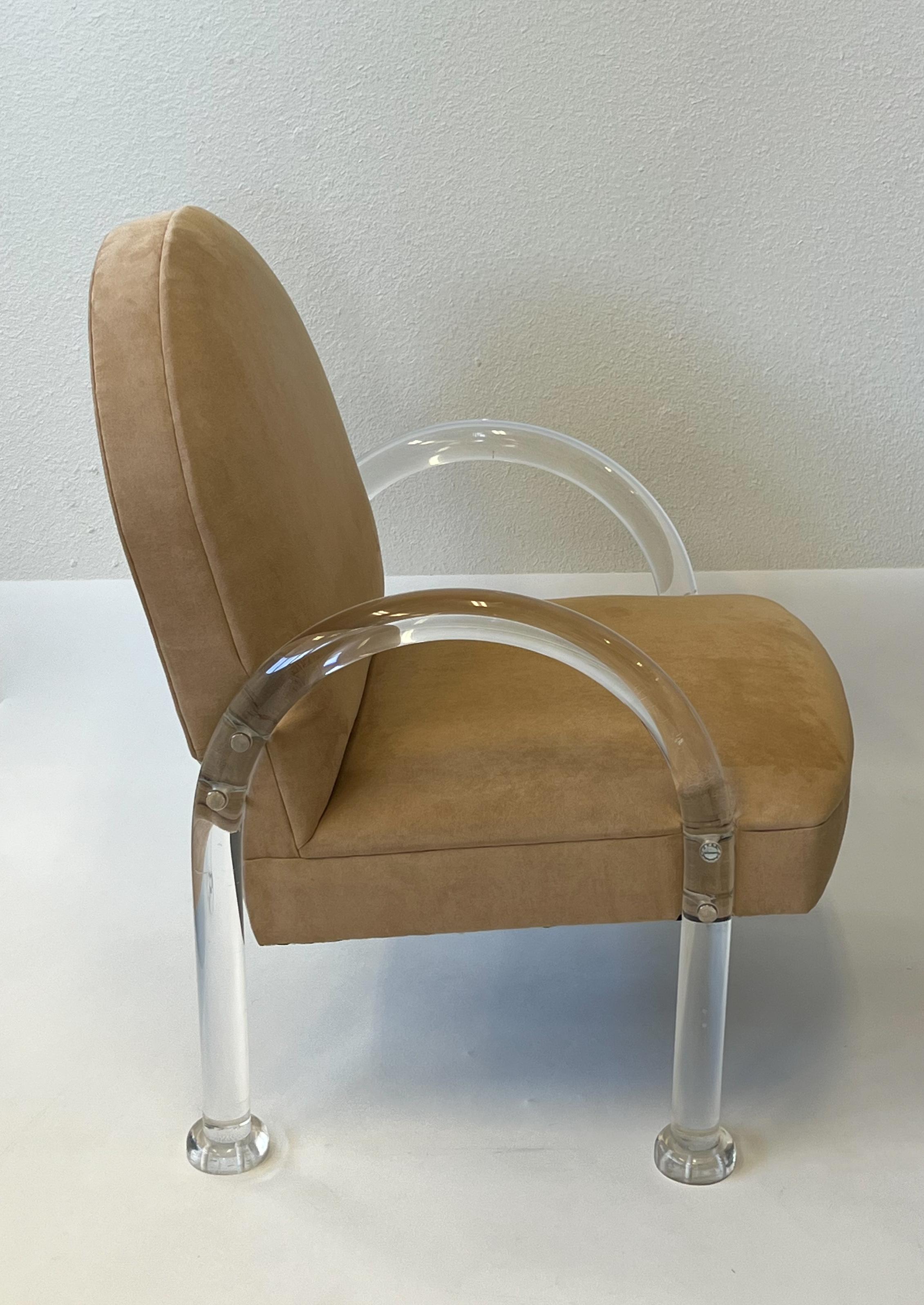 Americano Lucite Waterfall Lounge Chair di Pace in vendita