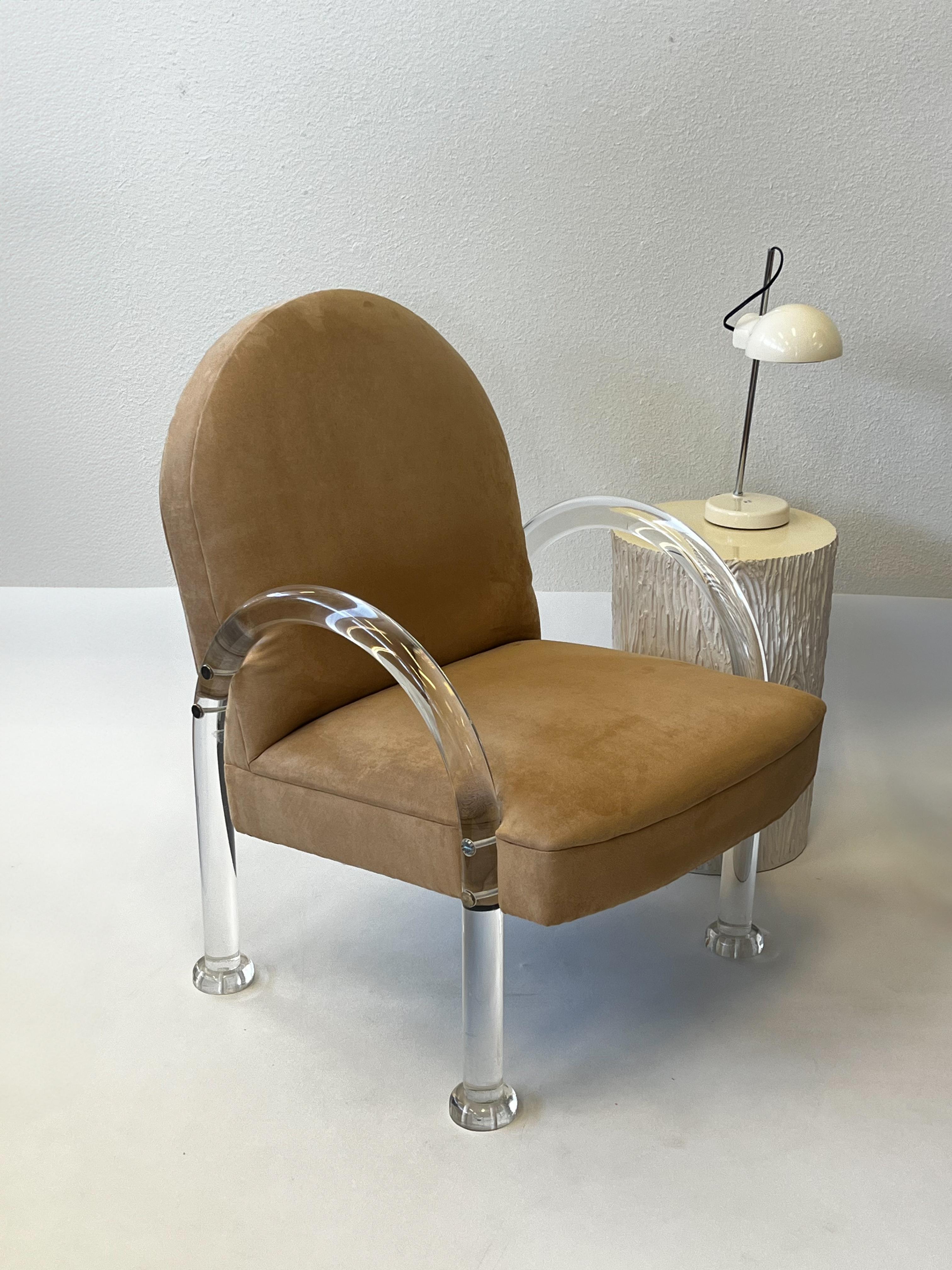 Ultrasuede Lucite Waterfall Lounge Chair di Pace in vendita