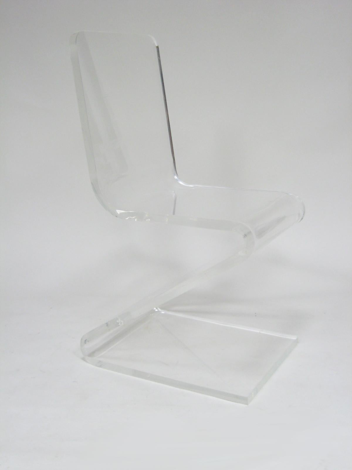 Lucite Z Chair In Good Condition For Sale In Highland, IN