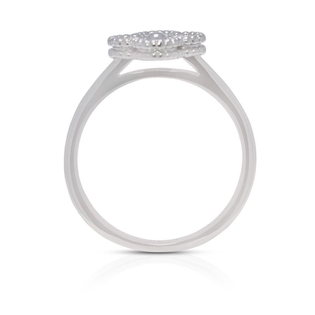 Lucky 0.08ct Natural Diamond Four-Leaf Clover 18K White Gold Ring en venta 2
