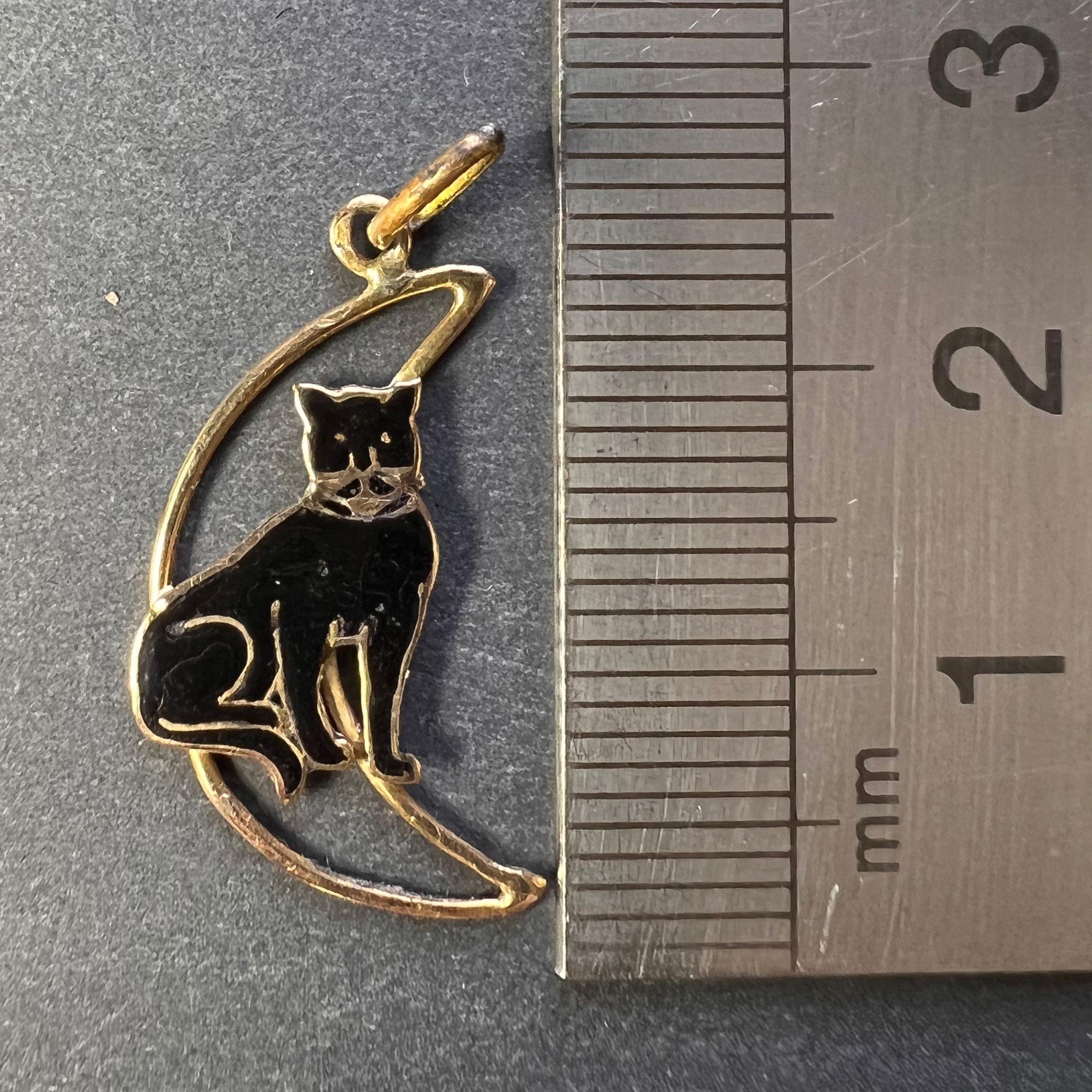 Lucky Black Cat in Crescent Moon 18K Yellow Gold Enamel Charm Pendant In Good Condition For Sale In London, GB