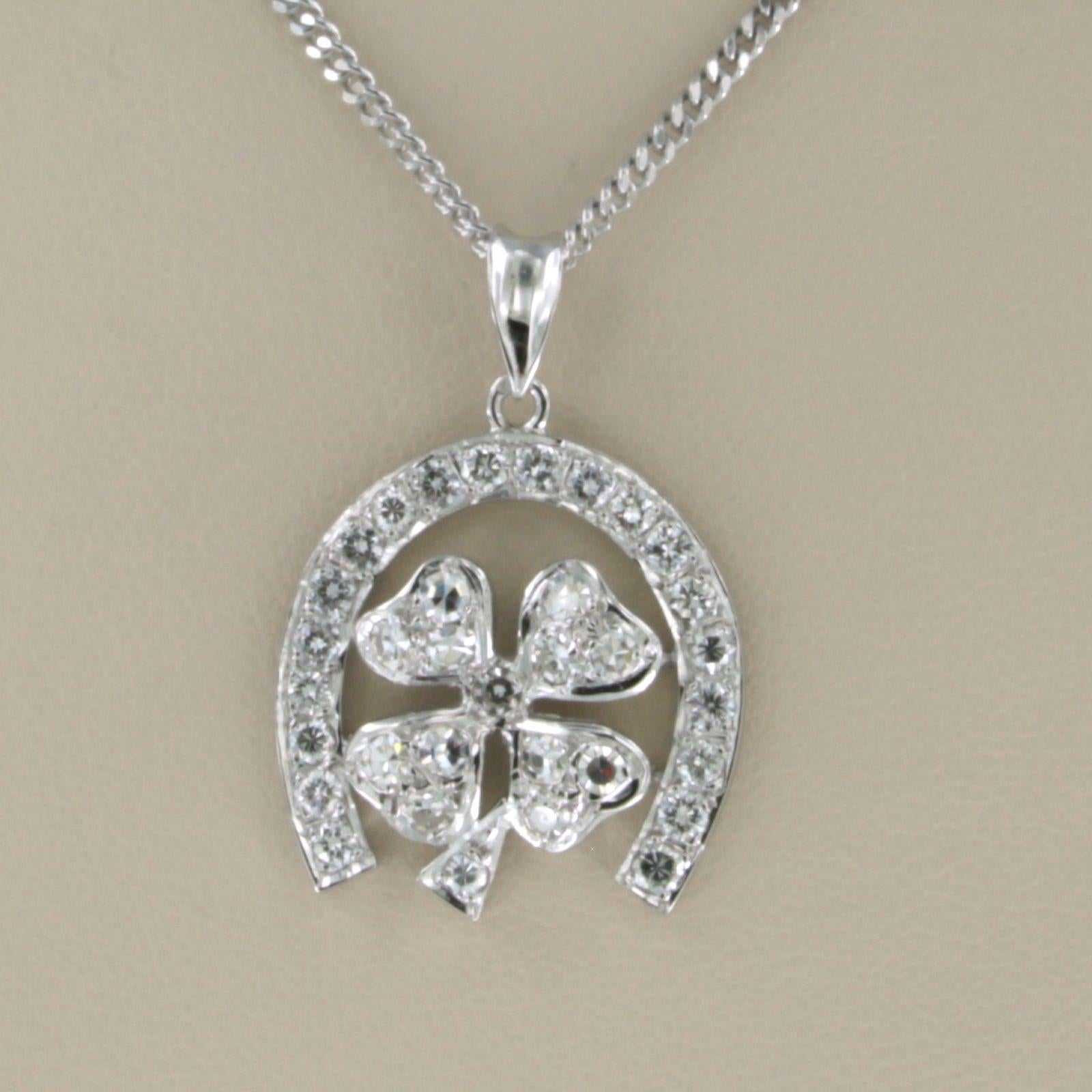 Lucky Charm Irish Leaves Pendant with Diamonds, with 14k Gold Necklace In Excellent Condition For Sale In The Hague, ZH