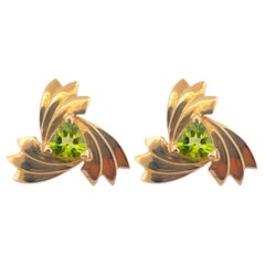 Lucky Charm Peridot Clover Stud Earrings in 14K Yellow Gold