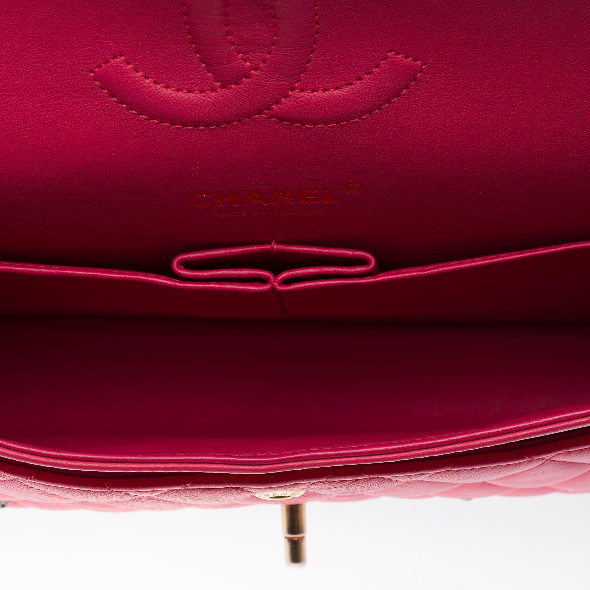 Borsa a tracolla con doppia patta di Chanel in pelle d'agnello trapuntata rosa, AGHW in vendita 3