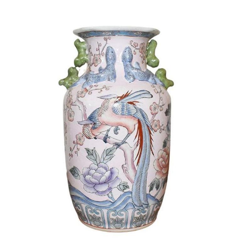 Lucky Chinoiserie Famille Rose Pink Ceramic Vase Birds and Geckos, 20th Century For Sale 2