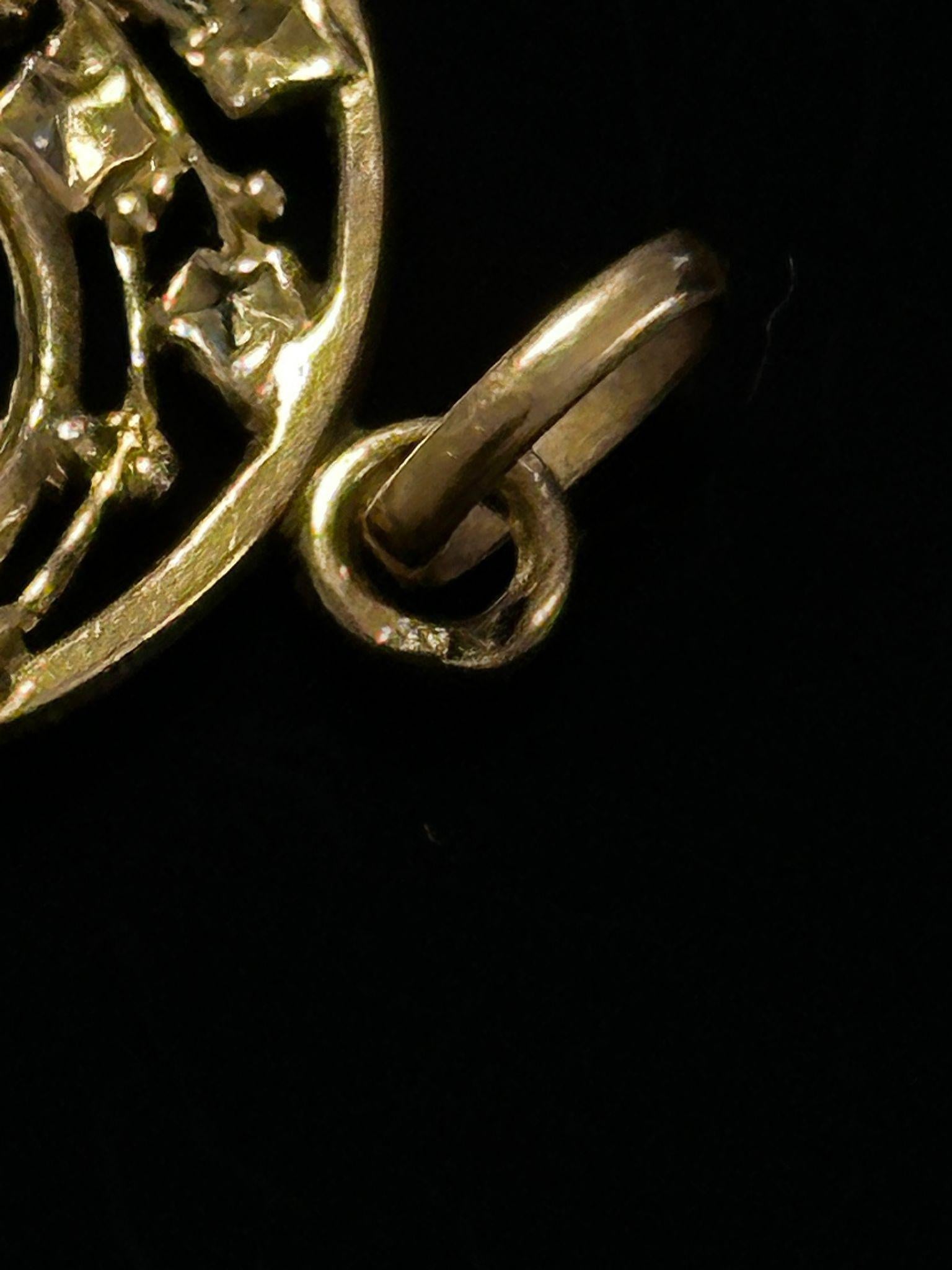 Lucky Clover Pendant Art Nouveau 18 k Solid Yellow Gold Love Token Lucky Charms For Sale 1