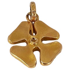 Lucky Clover Shamrock 18K Yellow Gold Charm Pendant