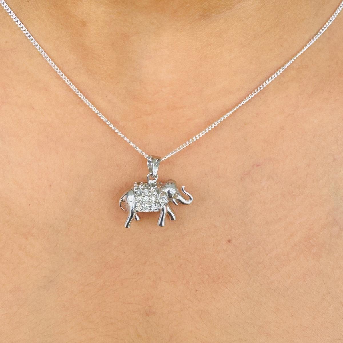 Ciondolo Elefante con diamante in argento Sterling 925 in stile vintage Regali Unisex In condizioni Nuovo in vendita a New York, NY