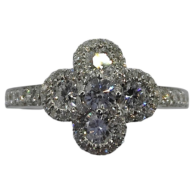 Chanel Exquisite and Lucky! Four Leaf Clover Ring