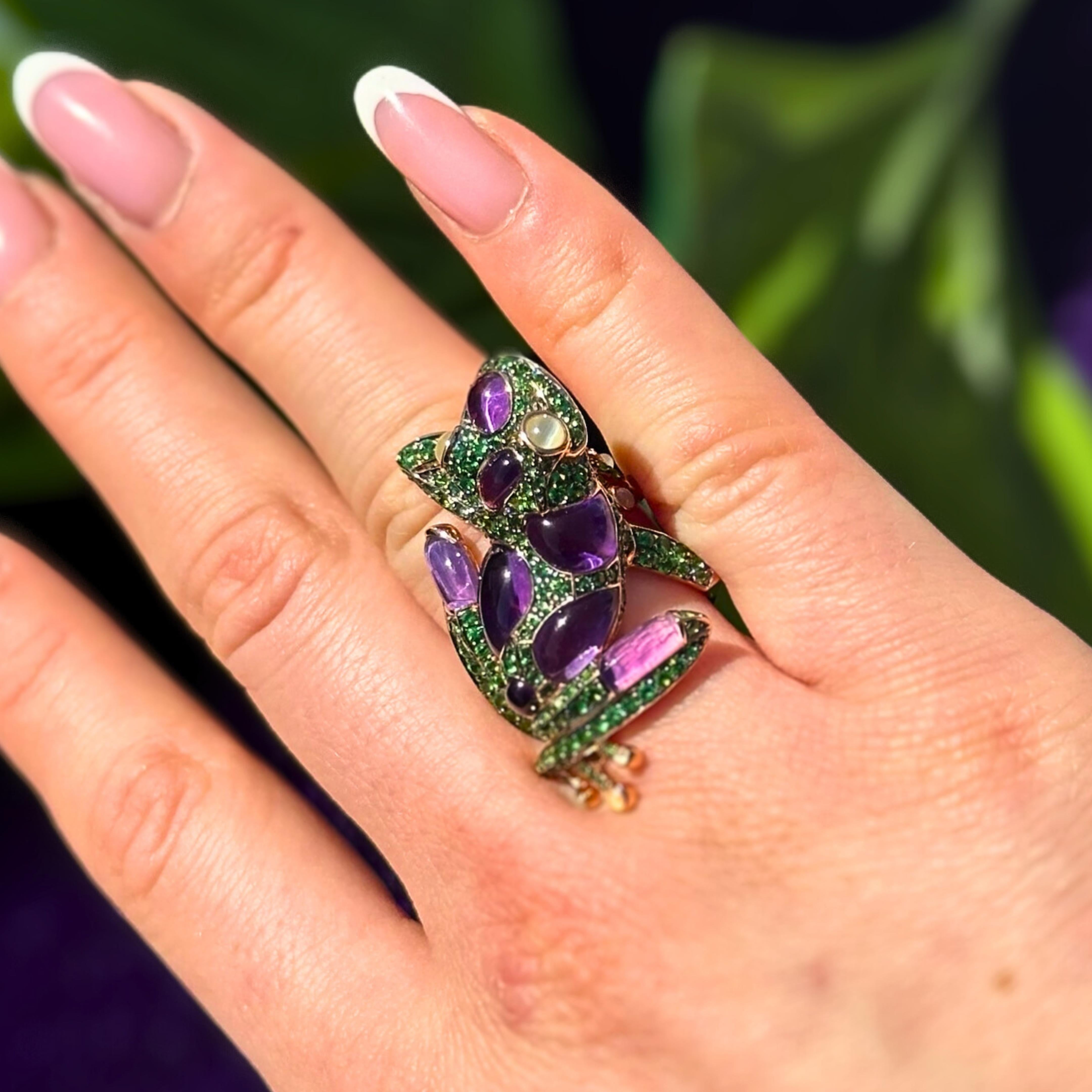 Lucky Frog Amethyst Cat Eye Tsavorite 18K Yellow Gold Exclusive Ring In New Condition For Sale In Montreux, CH