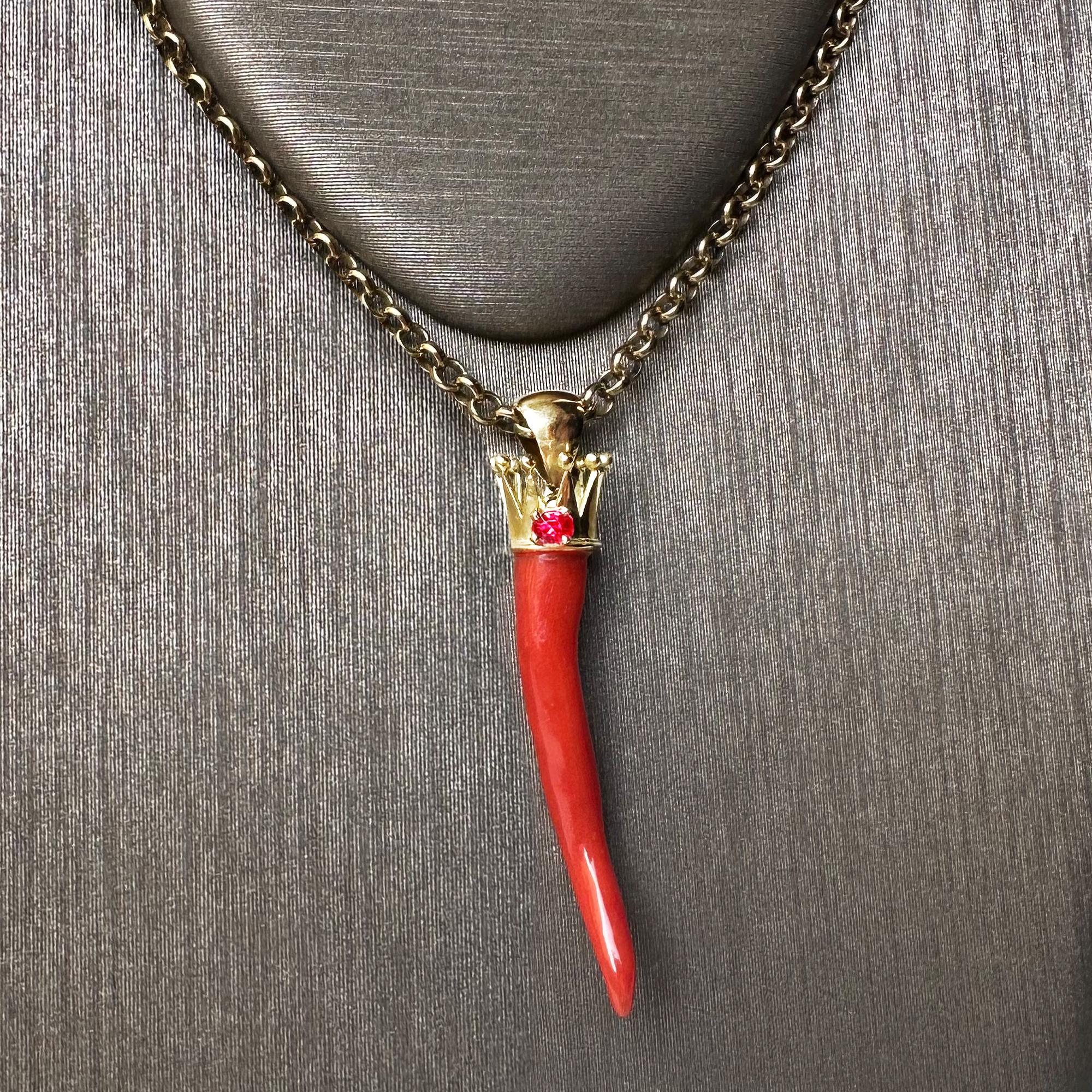 Lucky Horn in Italian Coral 18 Karat Gold Crown and a Ruby Pendant In New Condition In Roma, IT