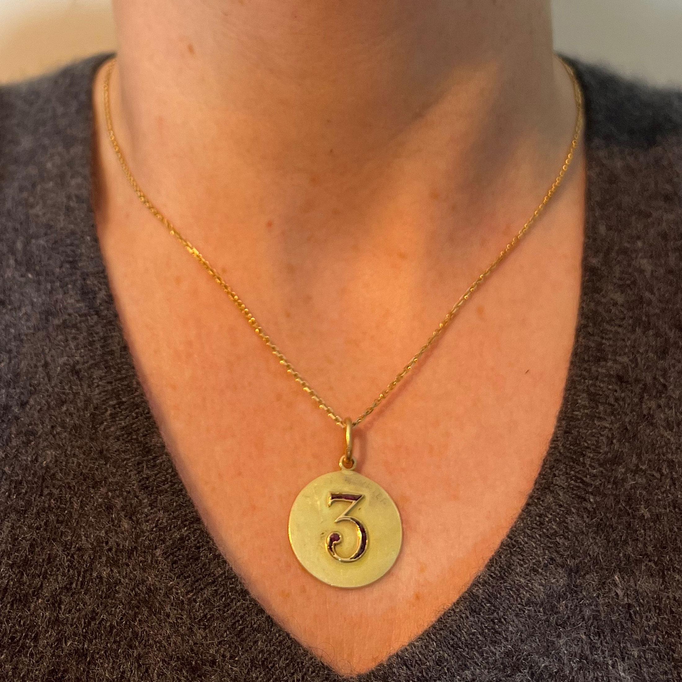 Lucky 'Number 3' Baguette Cut Ruby 18K Yellow Gold Good Luck Charm Pendant In Good Condition For Sale In London, GB