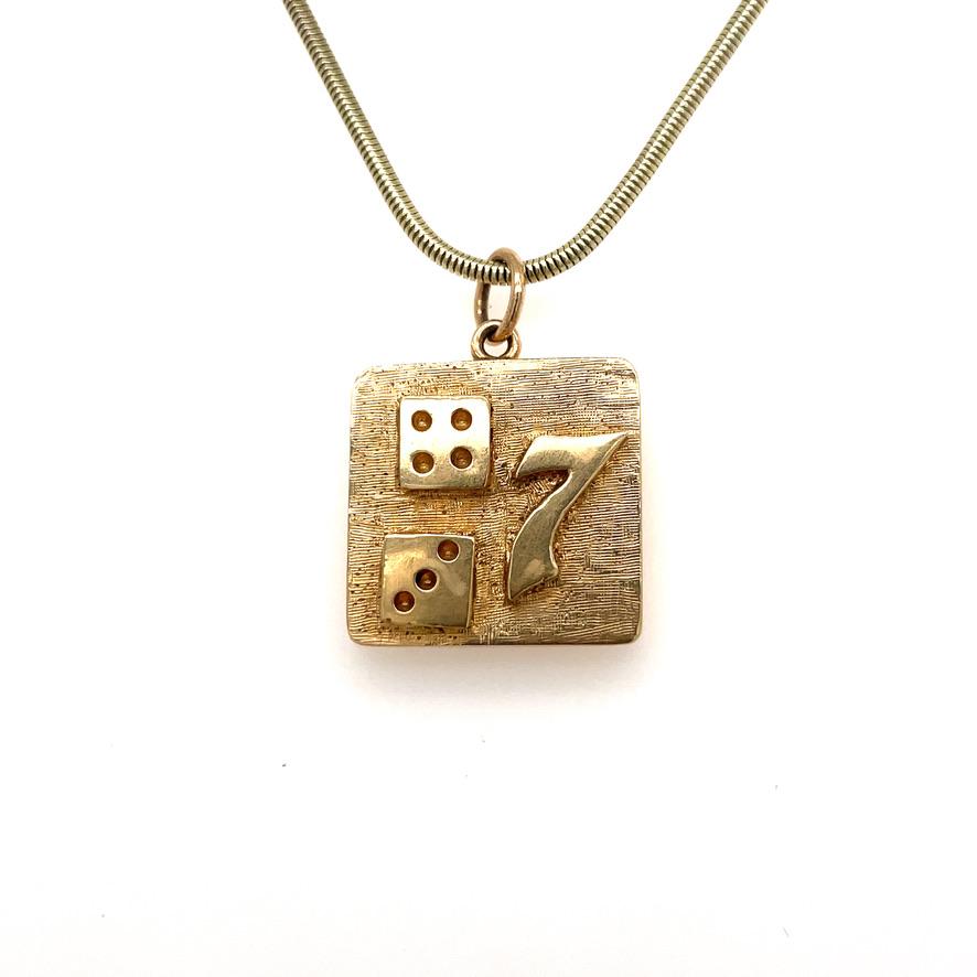 Lucky 7 Dice Charm  In Excellent Condition For Sale In New York, NY