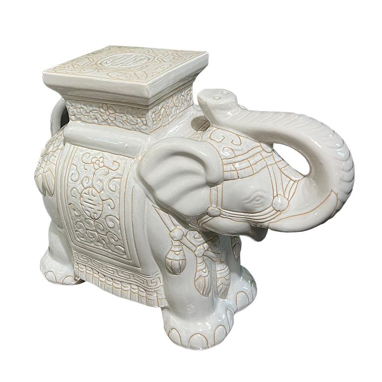 Lucky Vintage Weißer Keramik Elefant Gartenhocker oder Beistelltisch mit asiatischem Motiv im Angebot 1