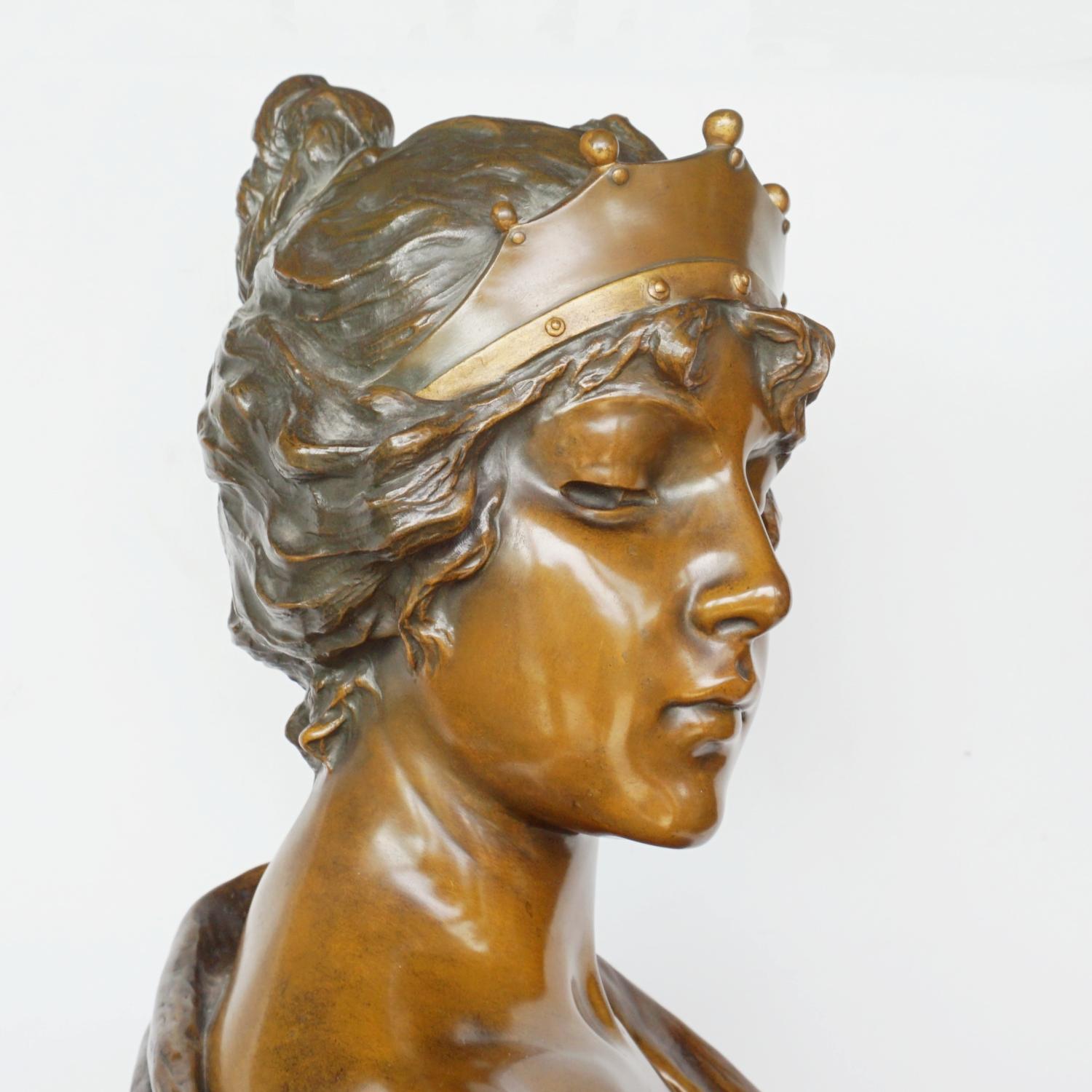 Lucréce by Emmanuel Villanis, an Art Nouveau 1