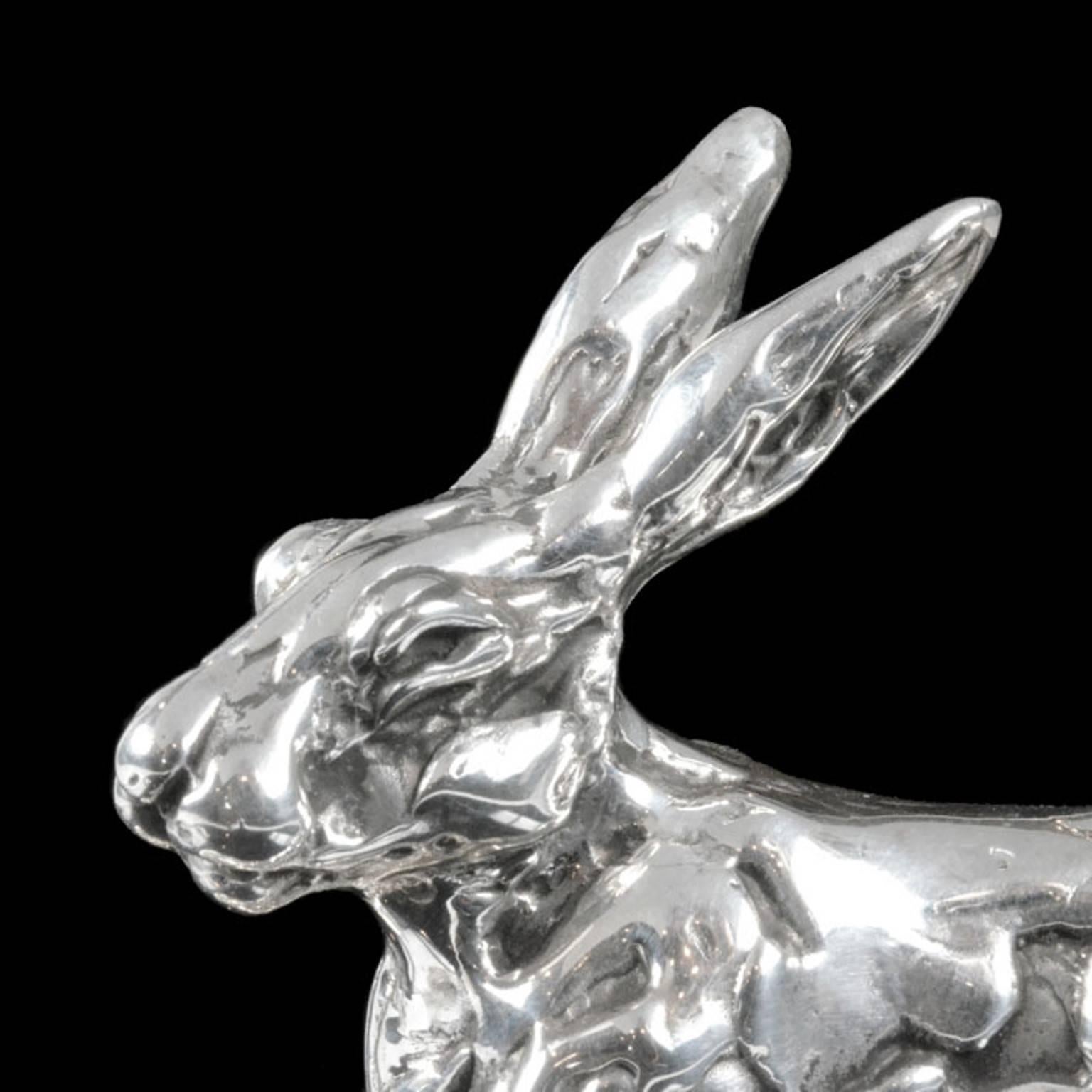 Sculpture en argent sterling en édition limitée Running Hare de Lucy Kinsella en vente 2