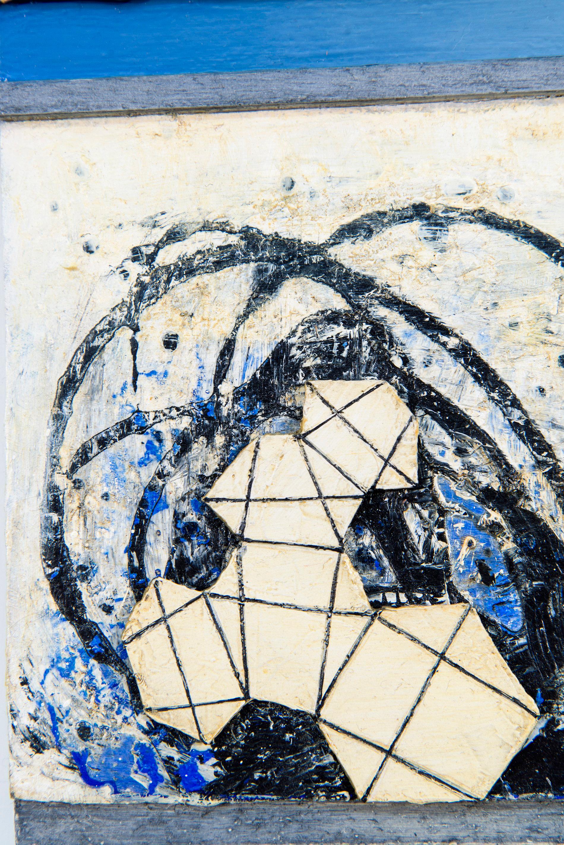 Genesis - bianco, nero, blu, astratto, tridimensionale, scultura da parete - Painting Moderno di Lucy Maki