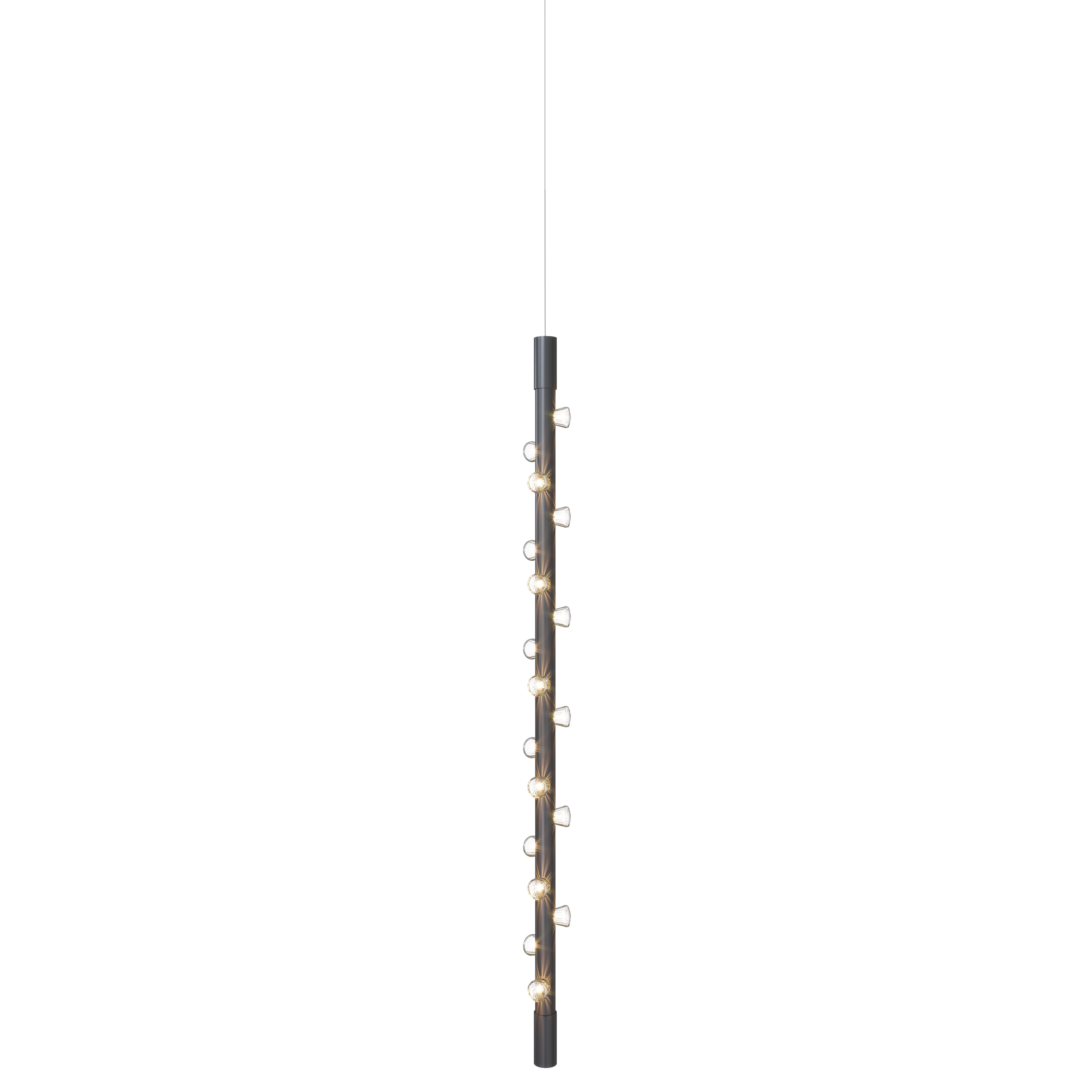 Olandese Lampada a sospensione contemporanea Lucy Medium Vertical Pink Aluminum di JSPR in vendita
