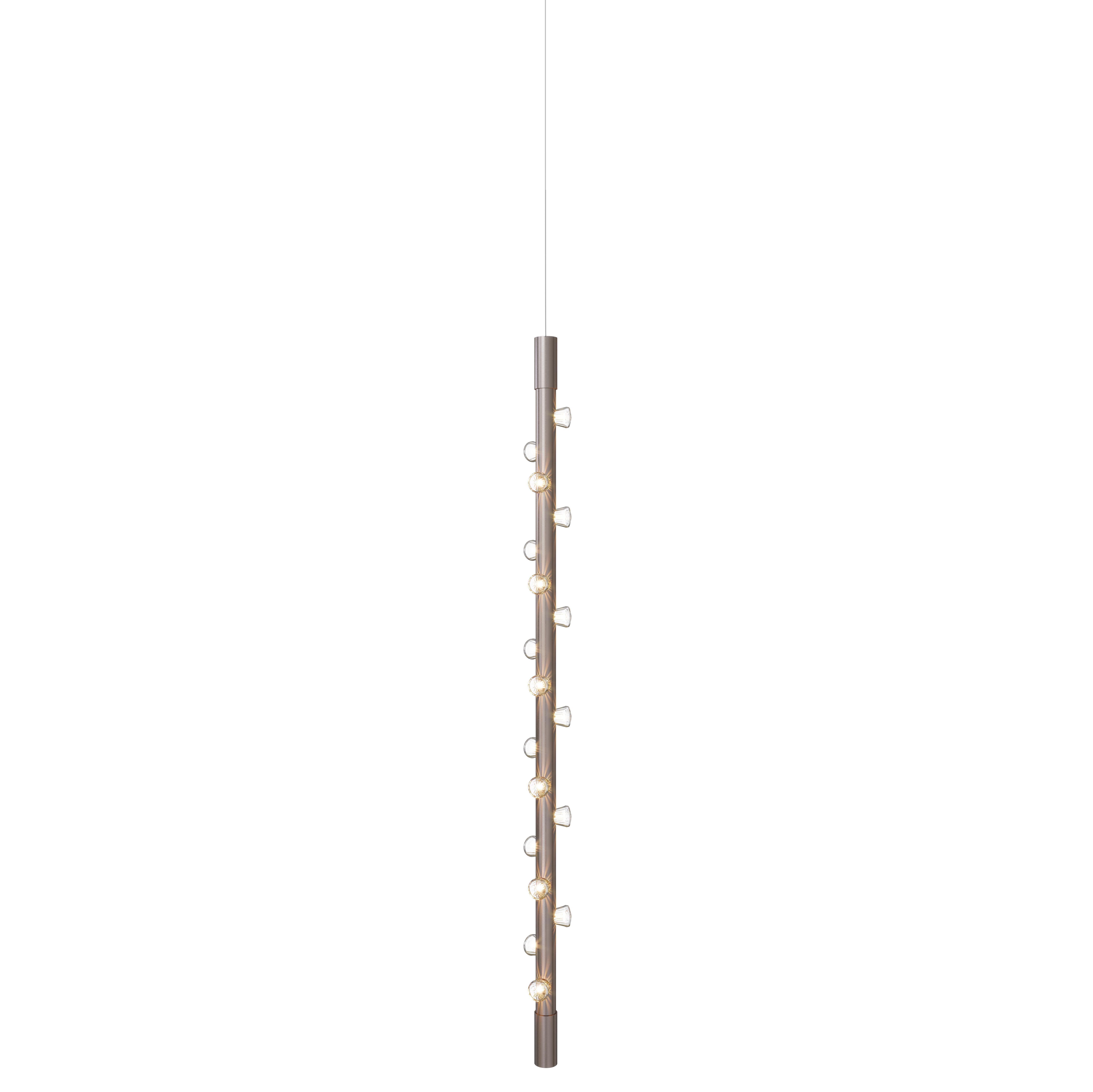 Anodizzato Lampada a sospensione contemporanea Lucy Medium Vertical Pink Aluminum di JSPR in vendita