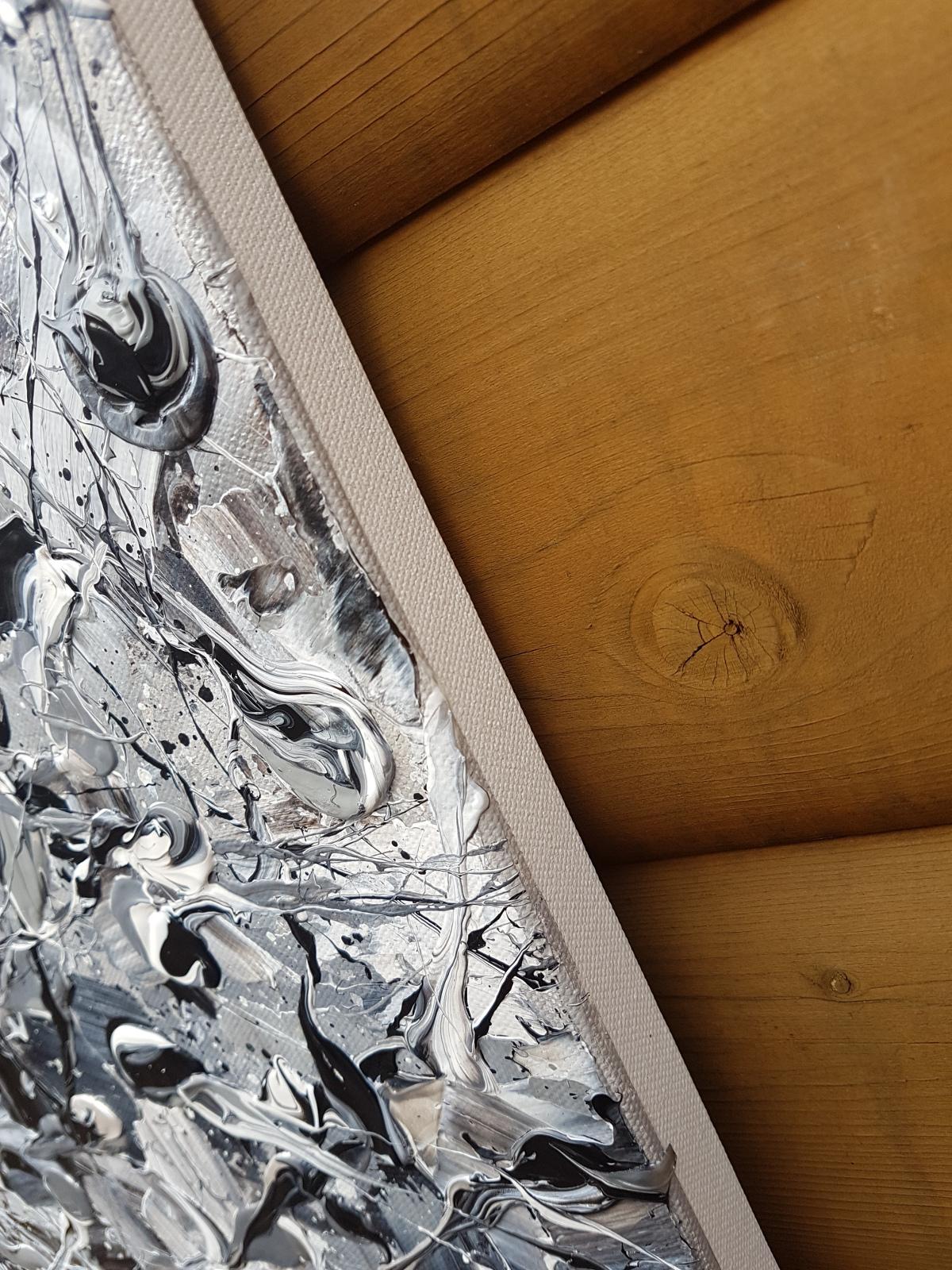 Sinapsi astratte - Esci dall'ombra #2 - Abstract Painting Grigio di Lucy Moore