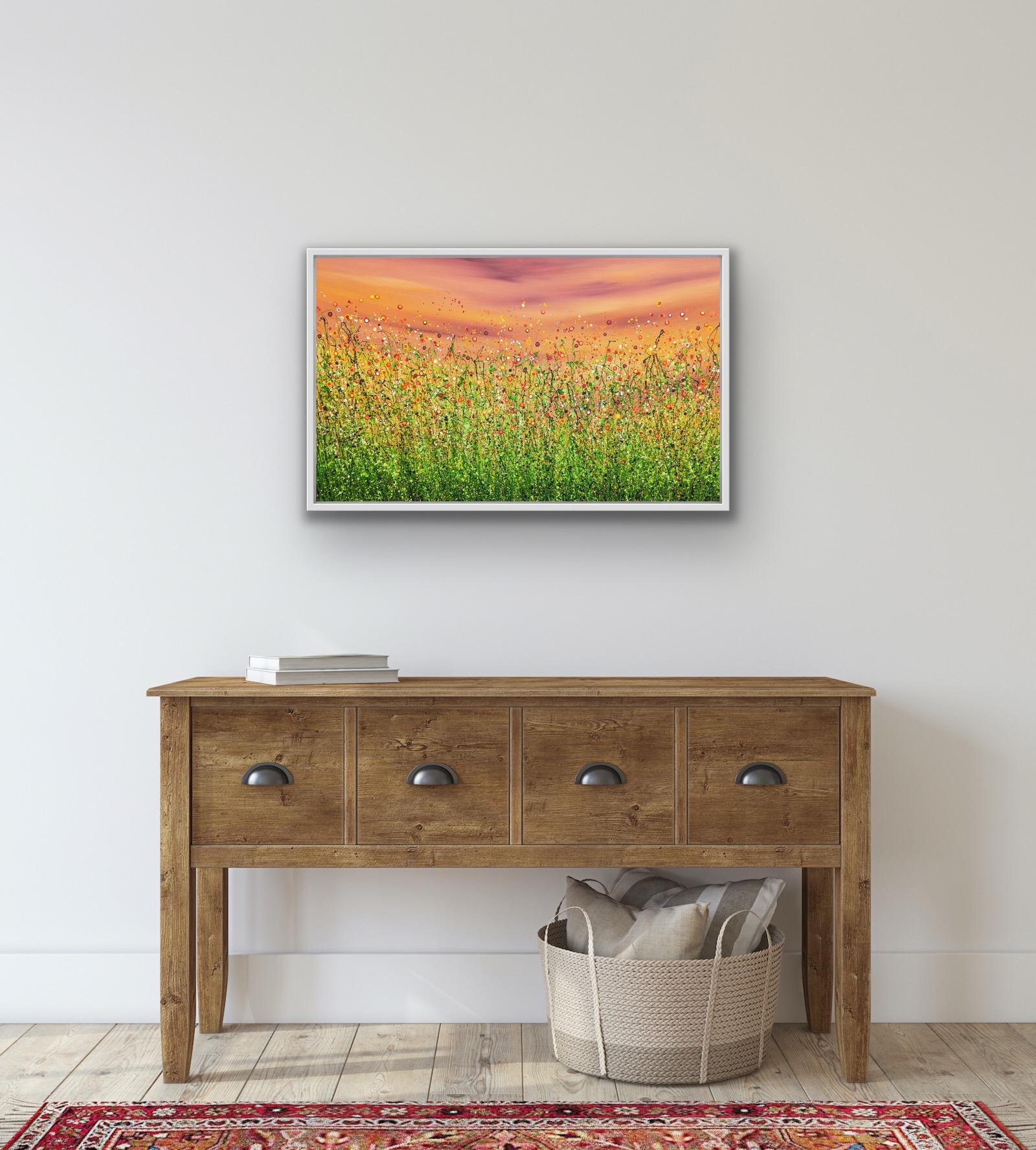 Popping Sunrise Meadows #2, Abstraktes geblümtes Gemälde, Original-Landschaftskunst – Painting von Lucy Moore