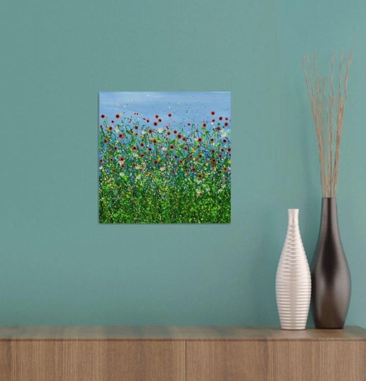 Papavero e margherita a fior di pelle - Painting di Lucy Moore