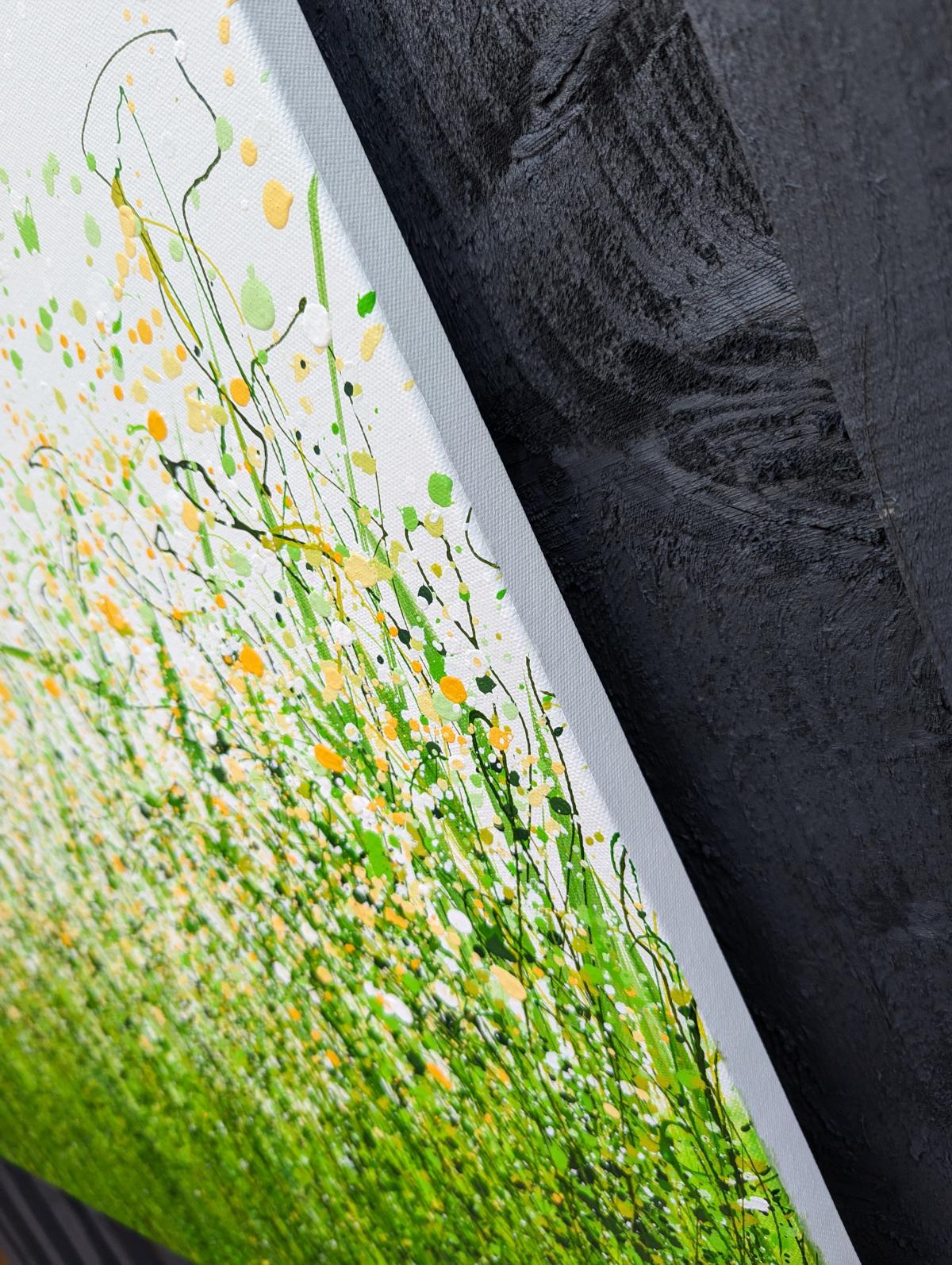 Prato della serenità #3, Quadro originale, Prato floreale, Nature, Grigio, Rosso - Abstract Painting Verde di Lucy Moore