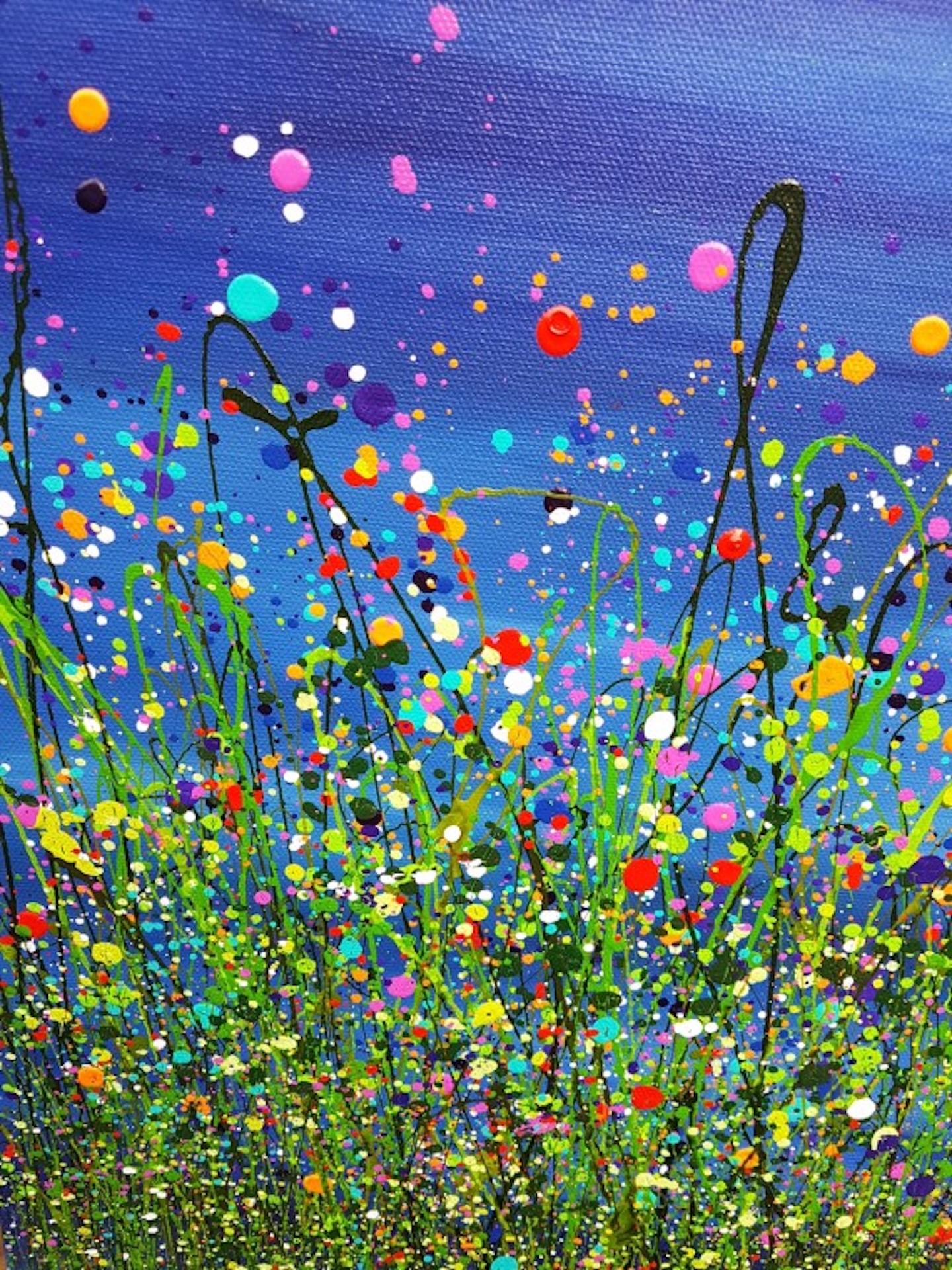 Twilight Flourish - 9, Lucy Moore, Quadro originale di paesaggio floreale, opera d'arte in vendita 4