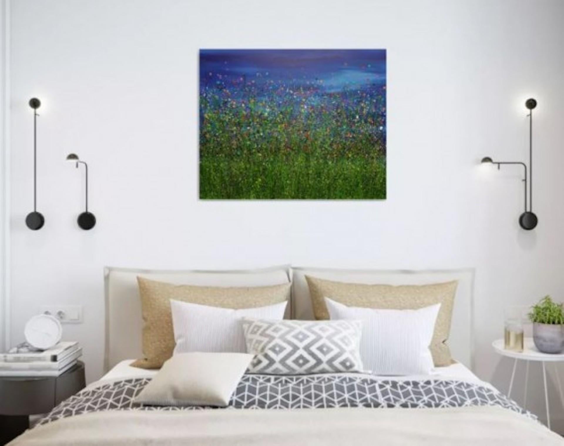 Twilight Flourish - 9, Lucy Moore, Quadro originale di paesaggio floreale, opera d'arte in vendita 6
