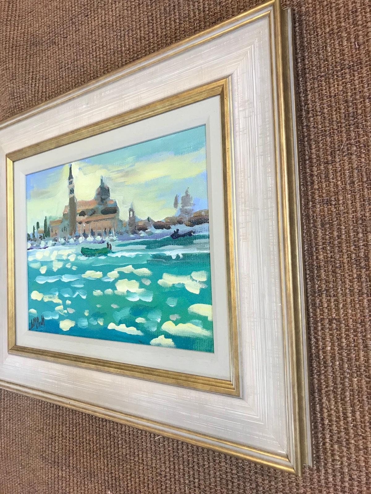Góndolas en San Marcos, Venecia y Casole D'elsa III Dyptich, Cuadros originales - Figurative Painting Gris de Lucy Pratt