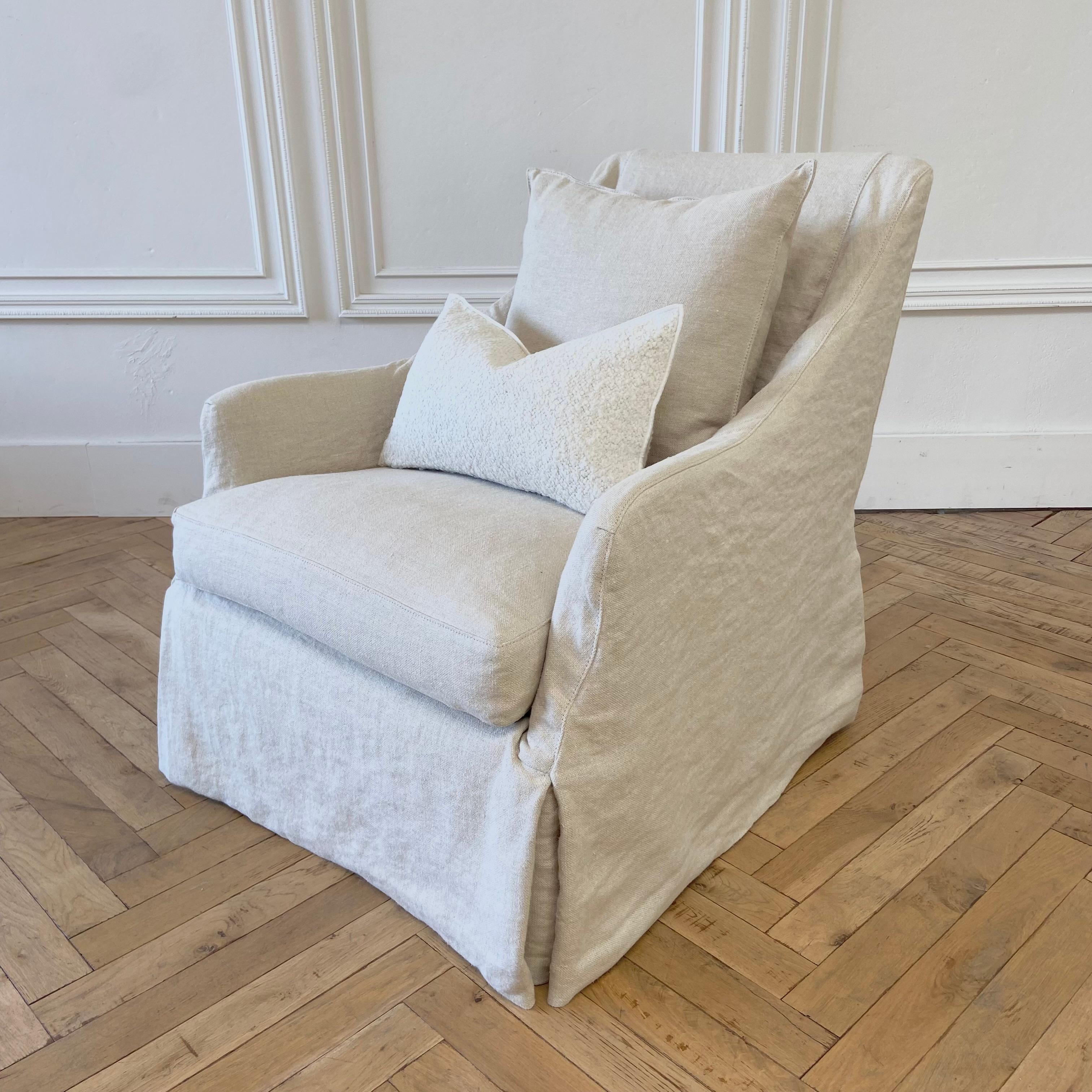 Lucy Slip Cover Chair in Oatmeal linen In New Condition In Old Town Orange, CA