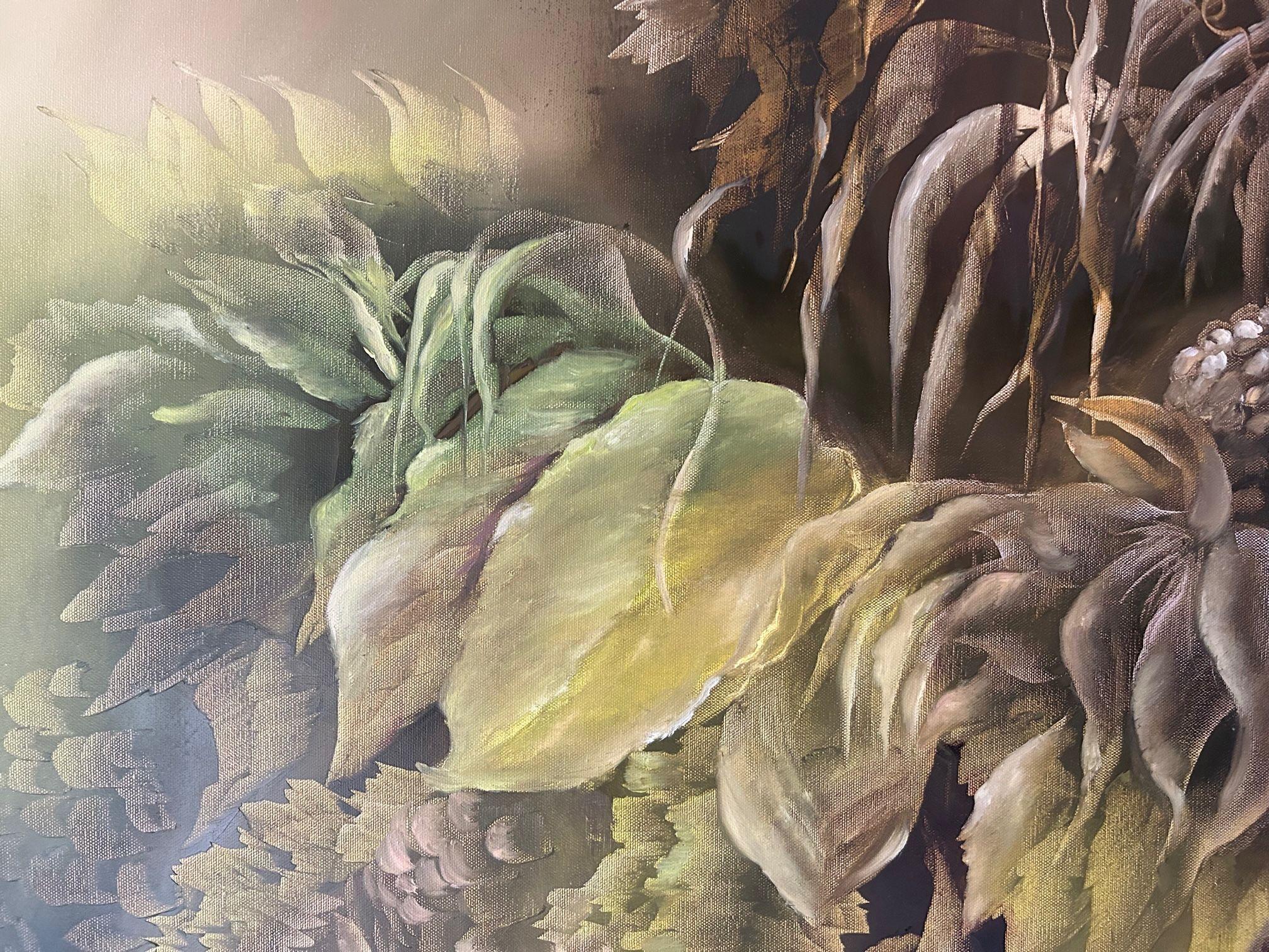 Auf einem Gemälde von Ludmila Budanov strecken sich uns die Blätter des Herbstgartens entgegen. Die Kunstwerke sind in den dunklen Farben der Erde, des Laubes und der Kräuter gehalten, das Licht fällt auf diese Natur und verleiht dem ganzen Bild