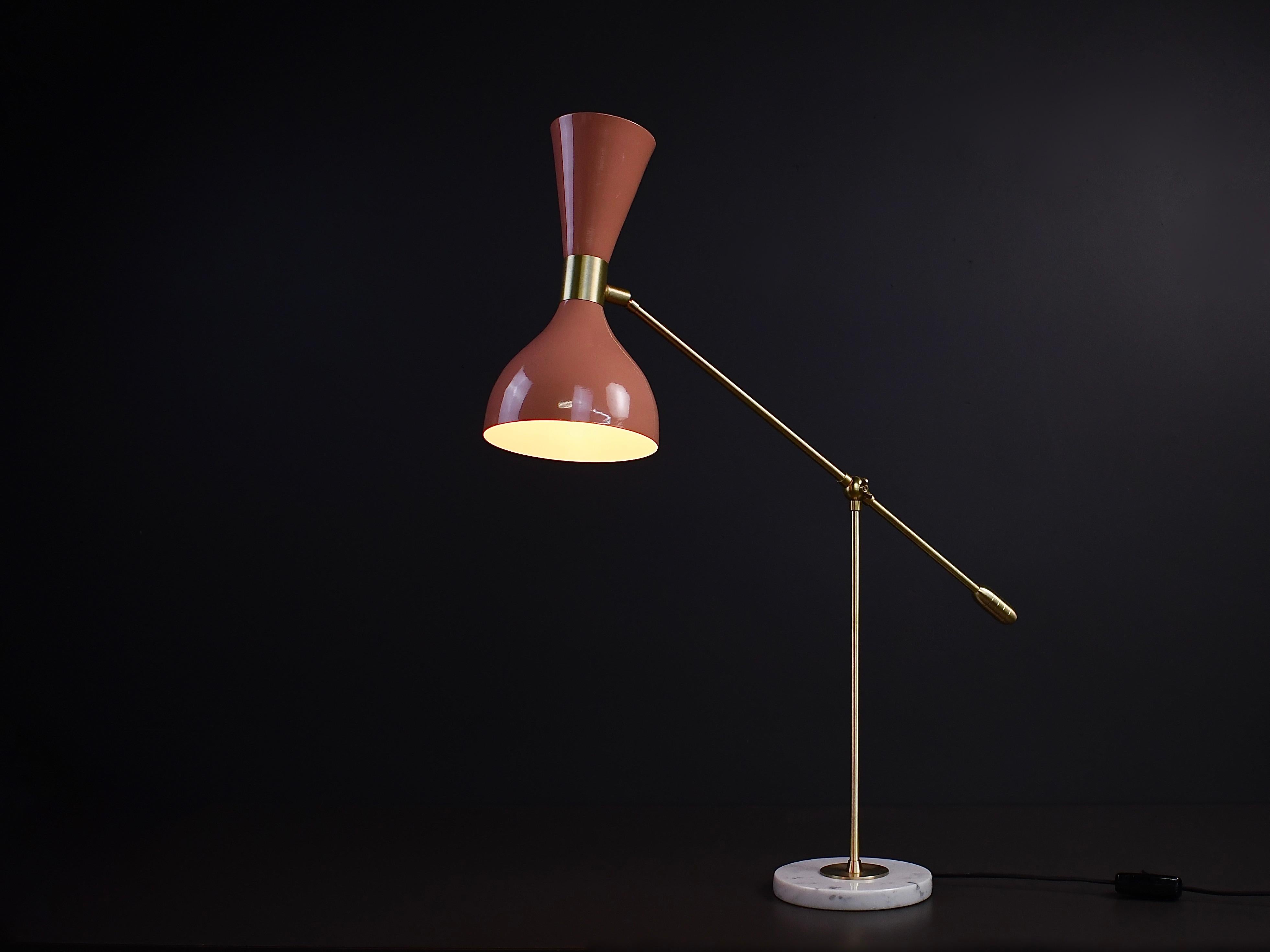 Mid-Century Modern Ludo Desk Lamp or Table Lamp in Pink Enamel and Brass by Blueprint Lighting