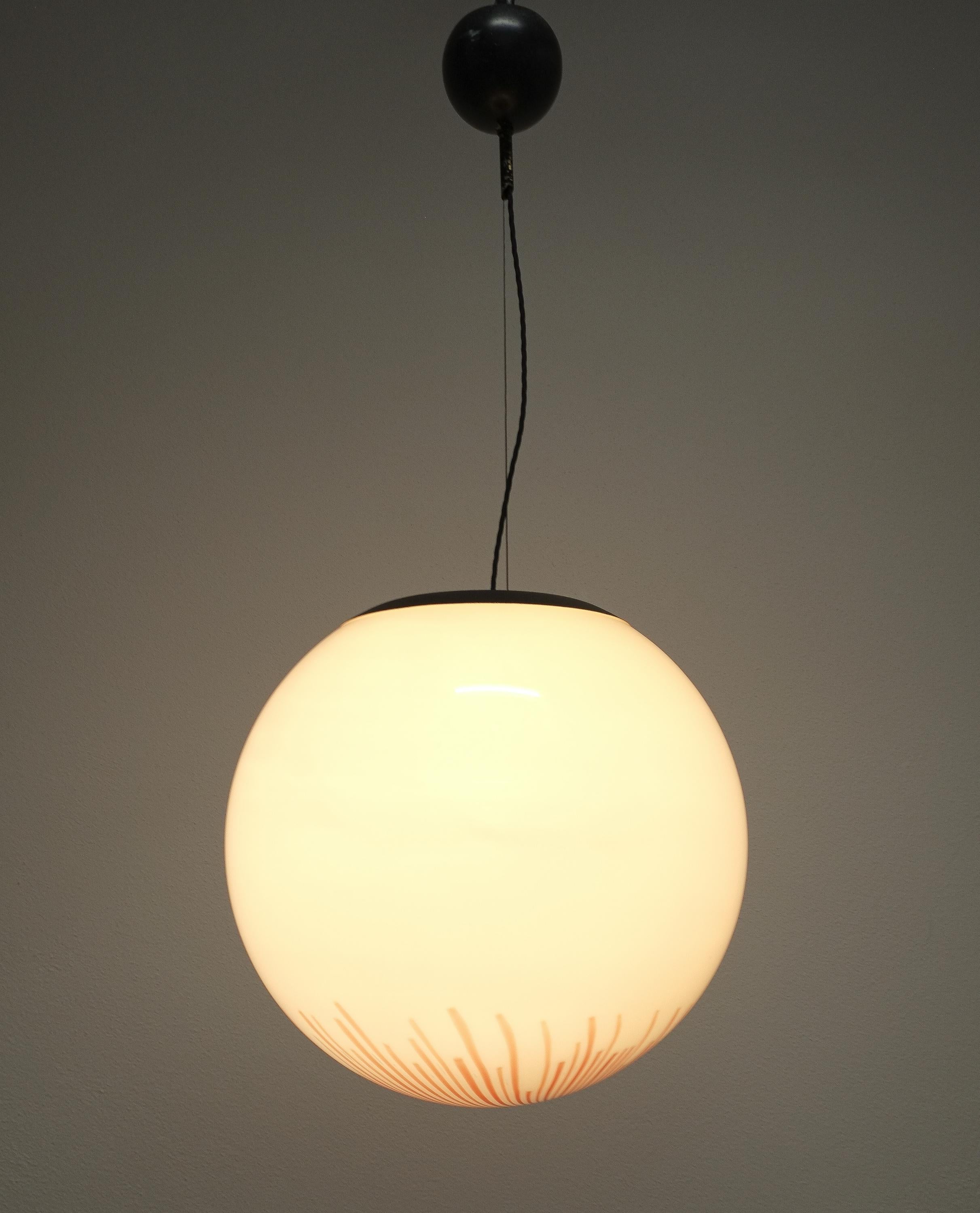 Late 20th Century Ludovico Diaz de Santillana Glass Ball Pendant Lamp Anemone, Italy
