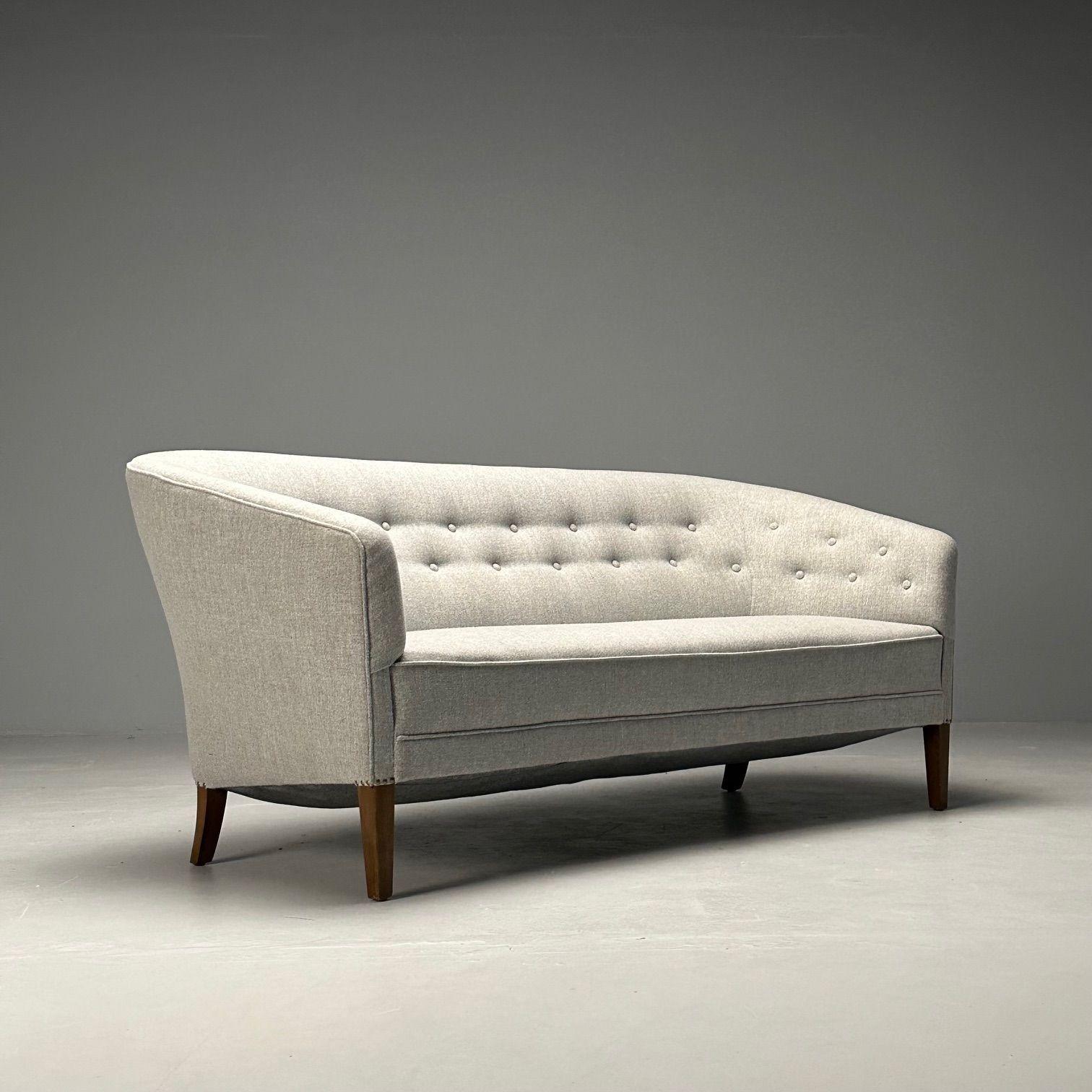 Ludvig Pontoppidan, Danish Mid-Century Modern, Sofa, Light Gray Wool, 1950s In Good Condition For Sale In Stamford, CT