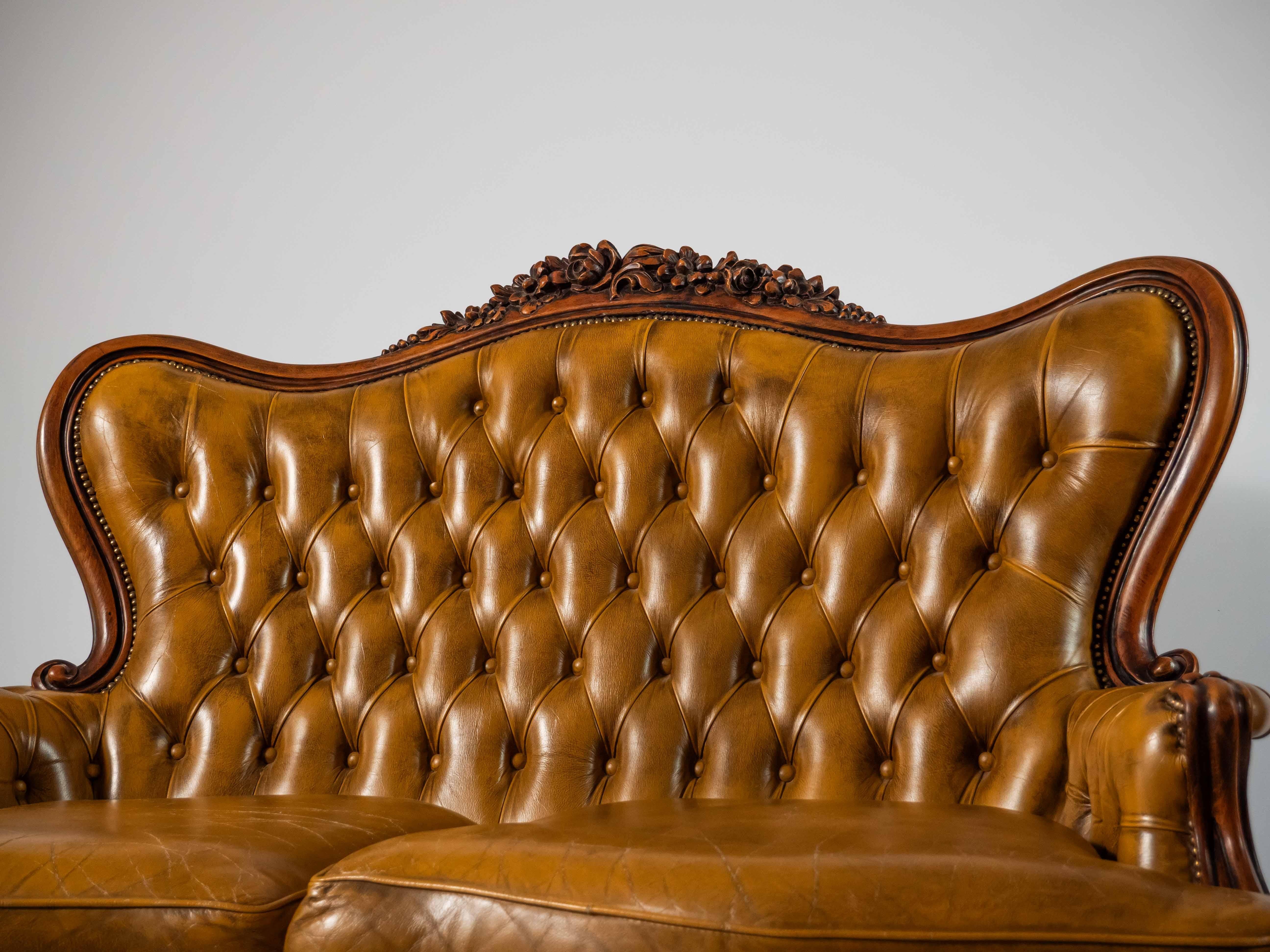 Ludvík luxury leather sofa In Good Condition For Sale In STRAČOV, CZ