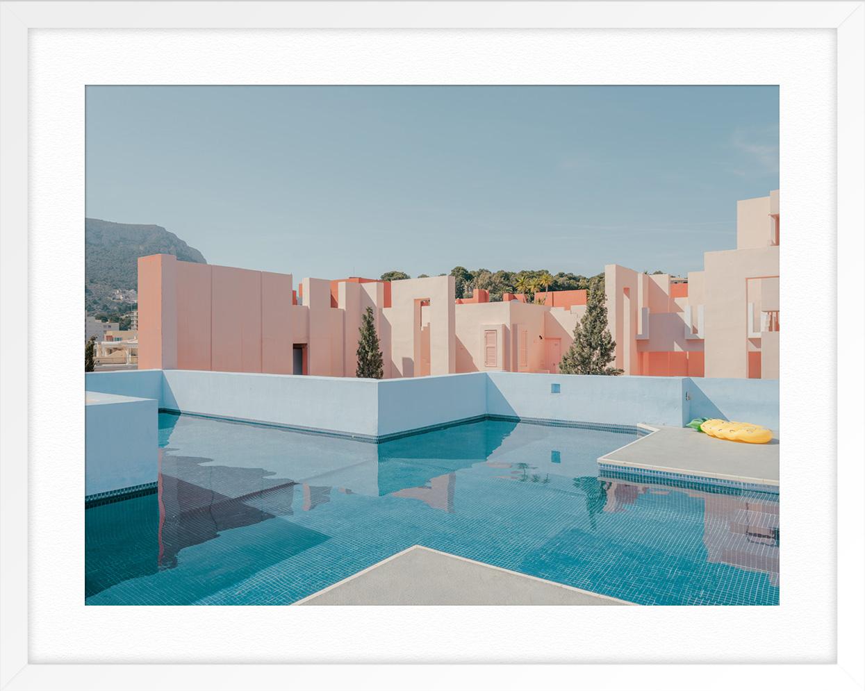 Pool- Pool (Grau), Landscape Photograph, von Ludwig Favre