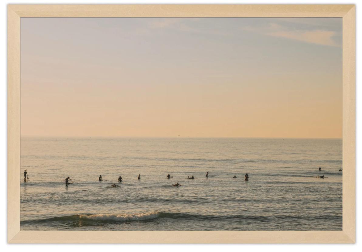 Surfing Sunrise - Lunettes de soleil en vente 4