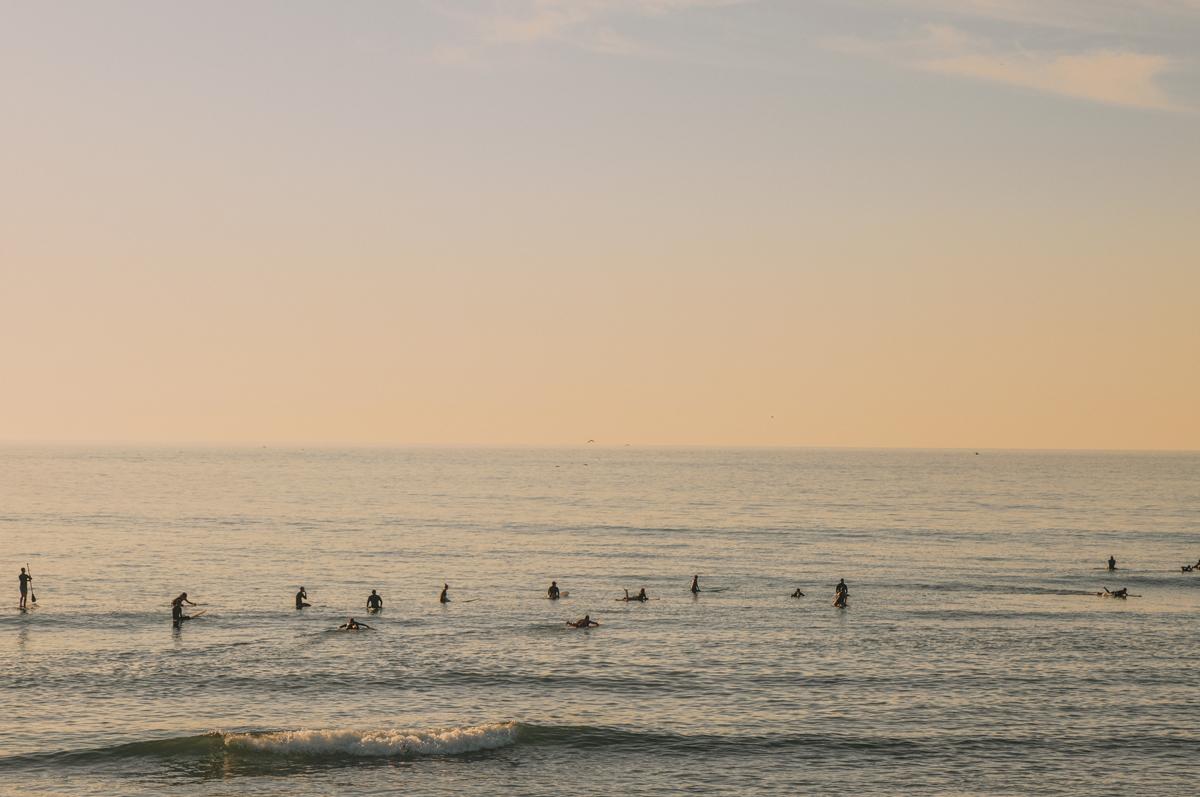 Landscape Photograph Ludwig Favre - Surfing Sunrise - Lunettes de soleil