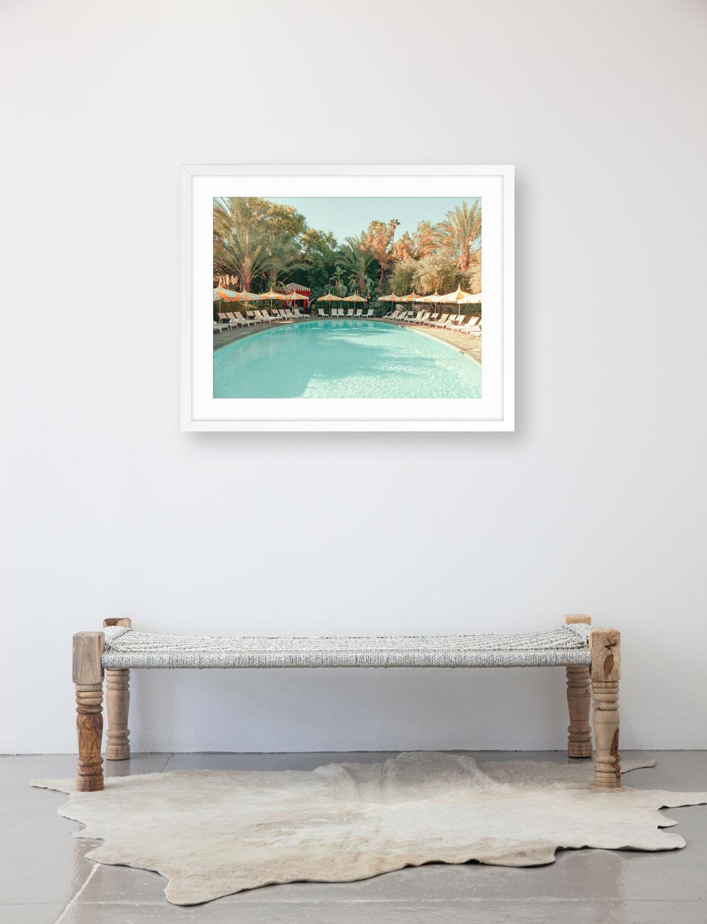 Pool in Palm Springs – Photograph von Ludwig Favre
