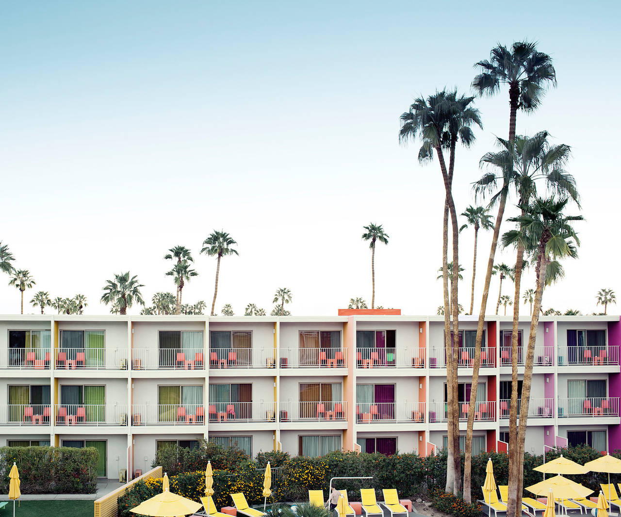 Ludwig Favre Landscape Print - Palm Springs Hotel