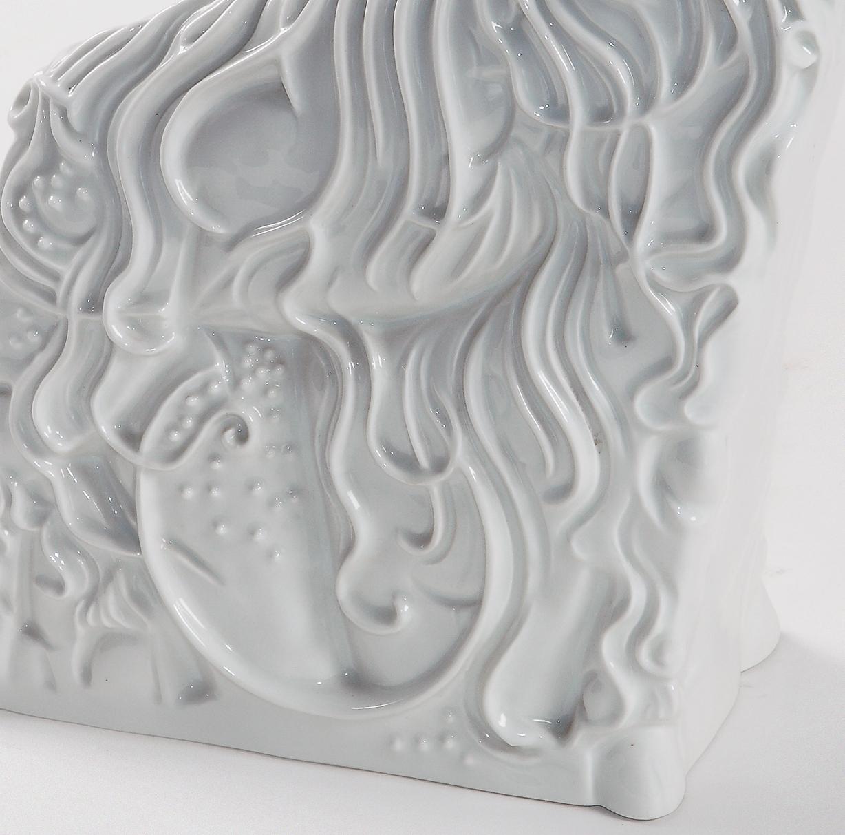 Ludwig Gies „Mondschaf“ (Mondschaf) (Mondschaf ), glasierte Porzellanfigur (Deutsch) im Angebot