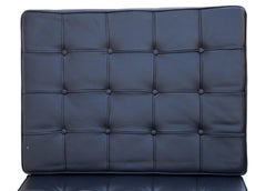 Paire de chaises Barcelona, conçue par Ludwig Mies van der Rohe