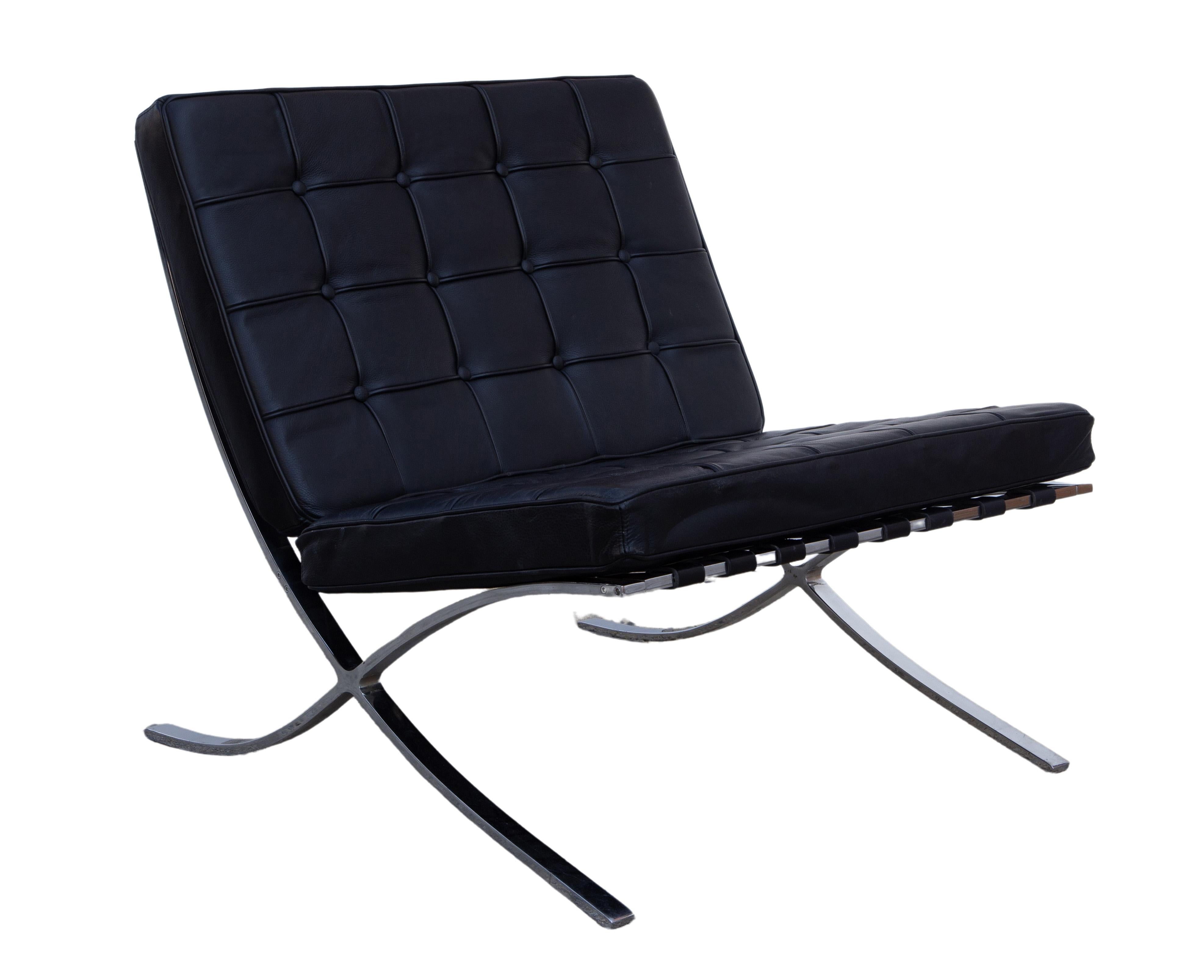 Paire de chaises Barcelona, conçue par Ludwig Mies van der Rohe en vente 4