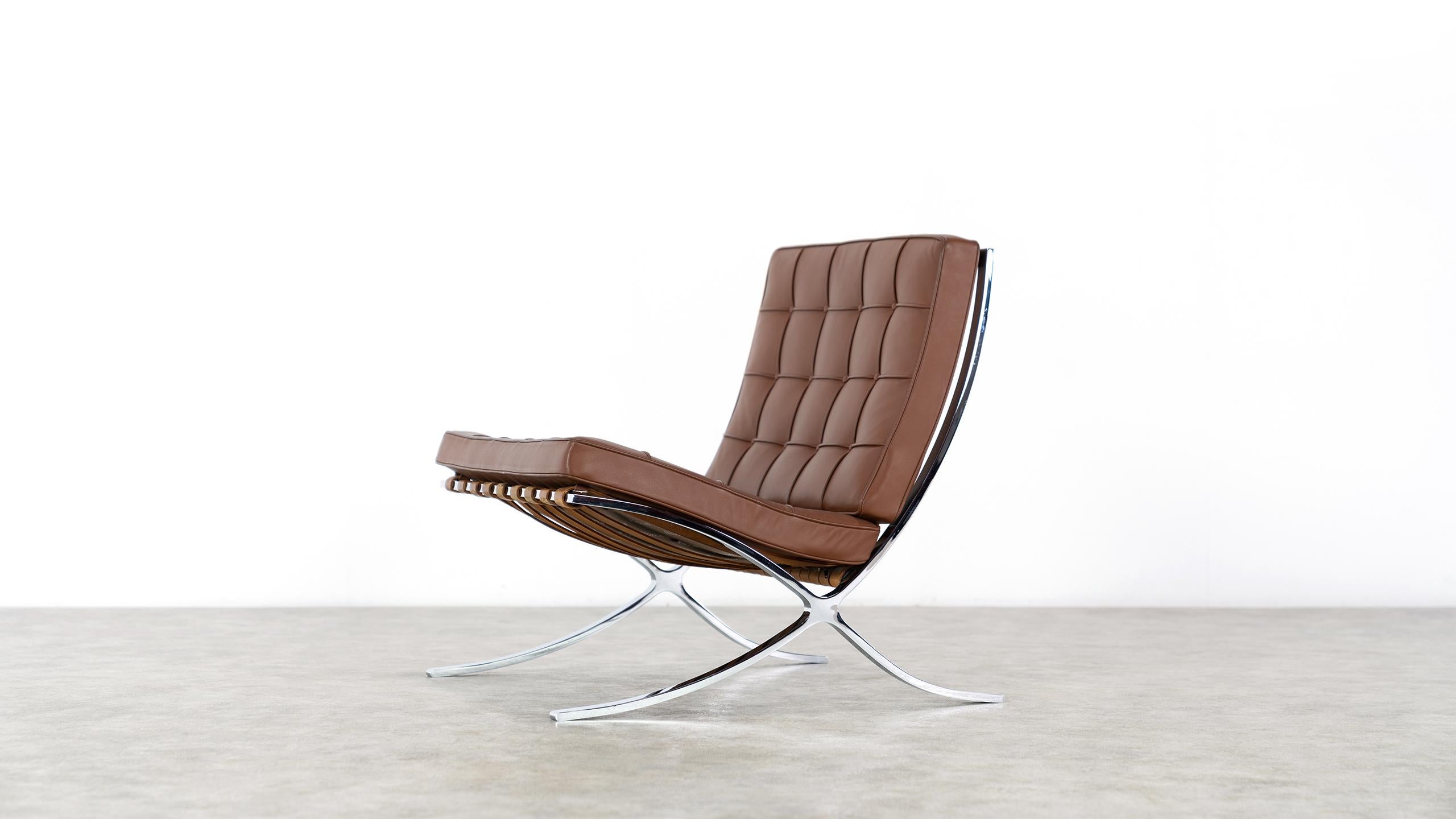 leather barcelona chair