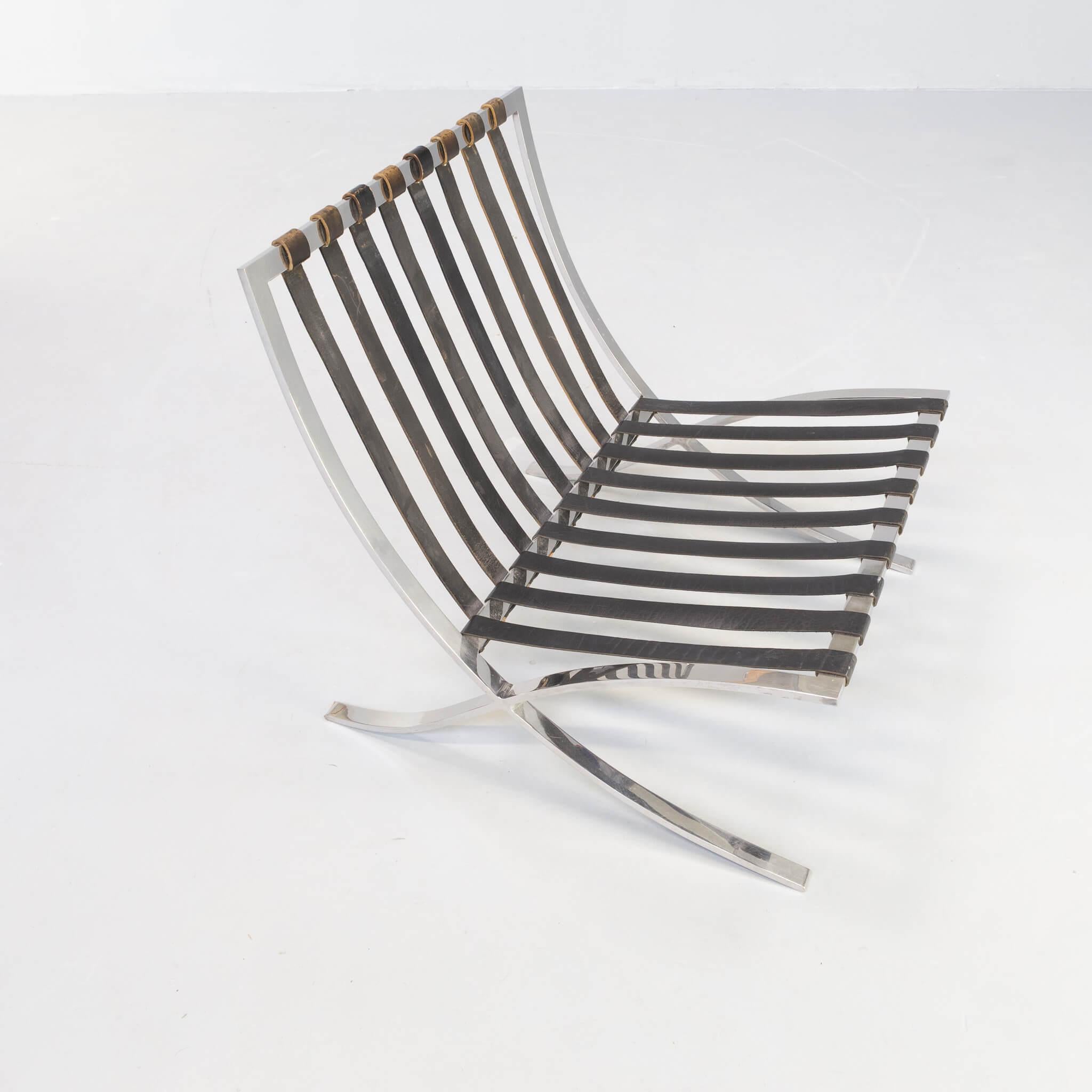 Ludwig Mies van der Rohe ‘Barcelona’ Chair for Knoll International Set / 3 For Sale 5