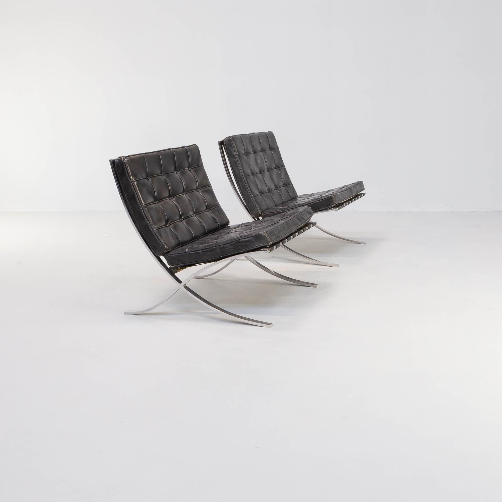 Mid-Century Modern Ludwig Mies van der Rohe ‘Barcelona’ Chair for Knoll International Set / 3 For Sale