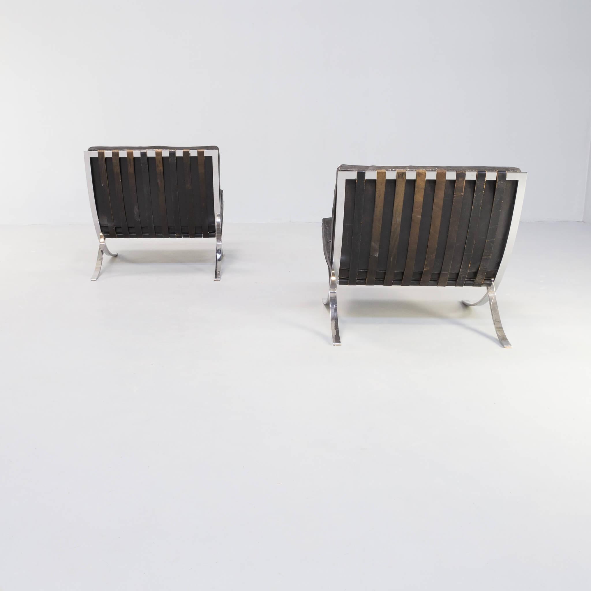 Ludwig Mies van der Rohe ‘Barcelona’ Chair for Knoll International Set / 3 In Good Condition For Sale In Amstelveen, Noord