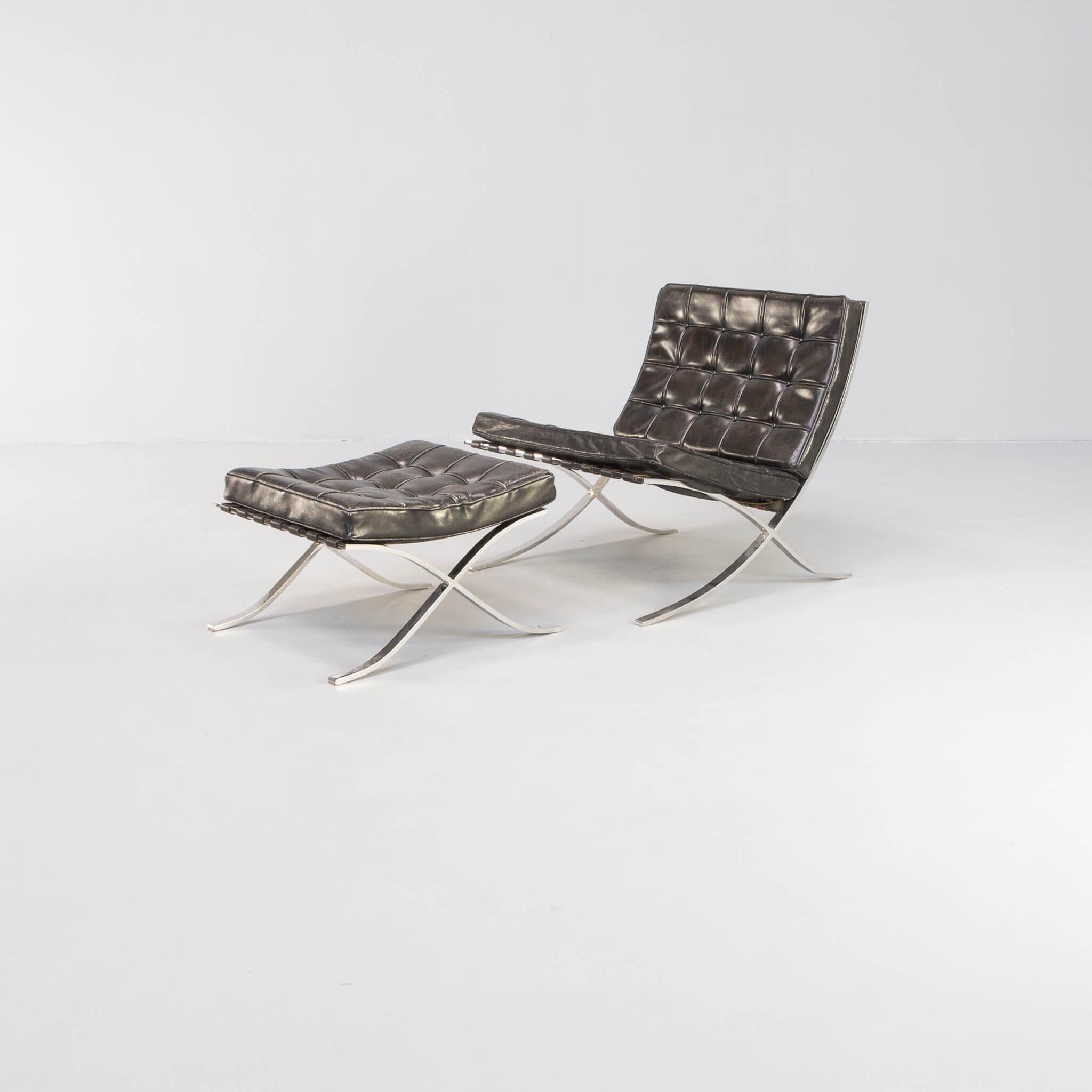 20th Century Ludwig Mies van der Rohe ‘Barcelona’ Chair for Knoll International Set / 3 For Sale